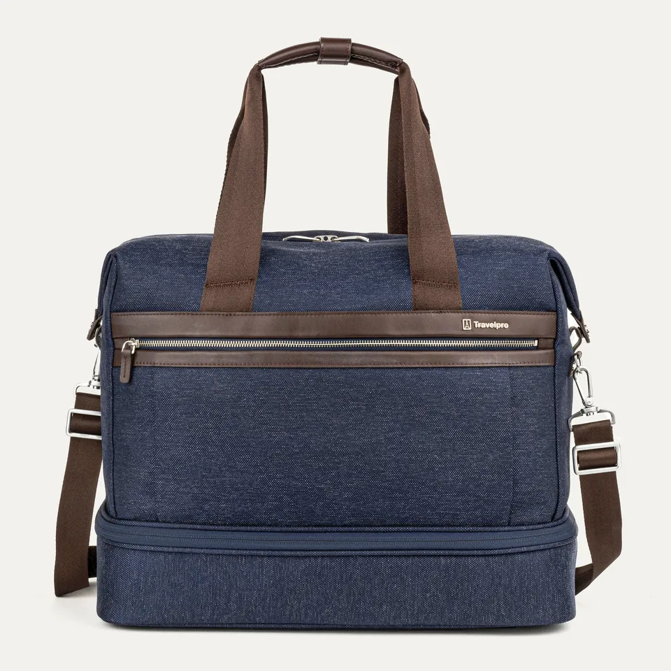 travelpro-platinum-elite-drop-bottom-weekender-black-blue image 1