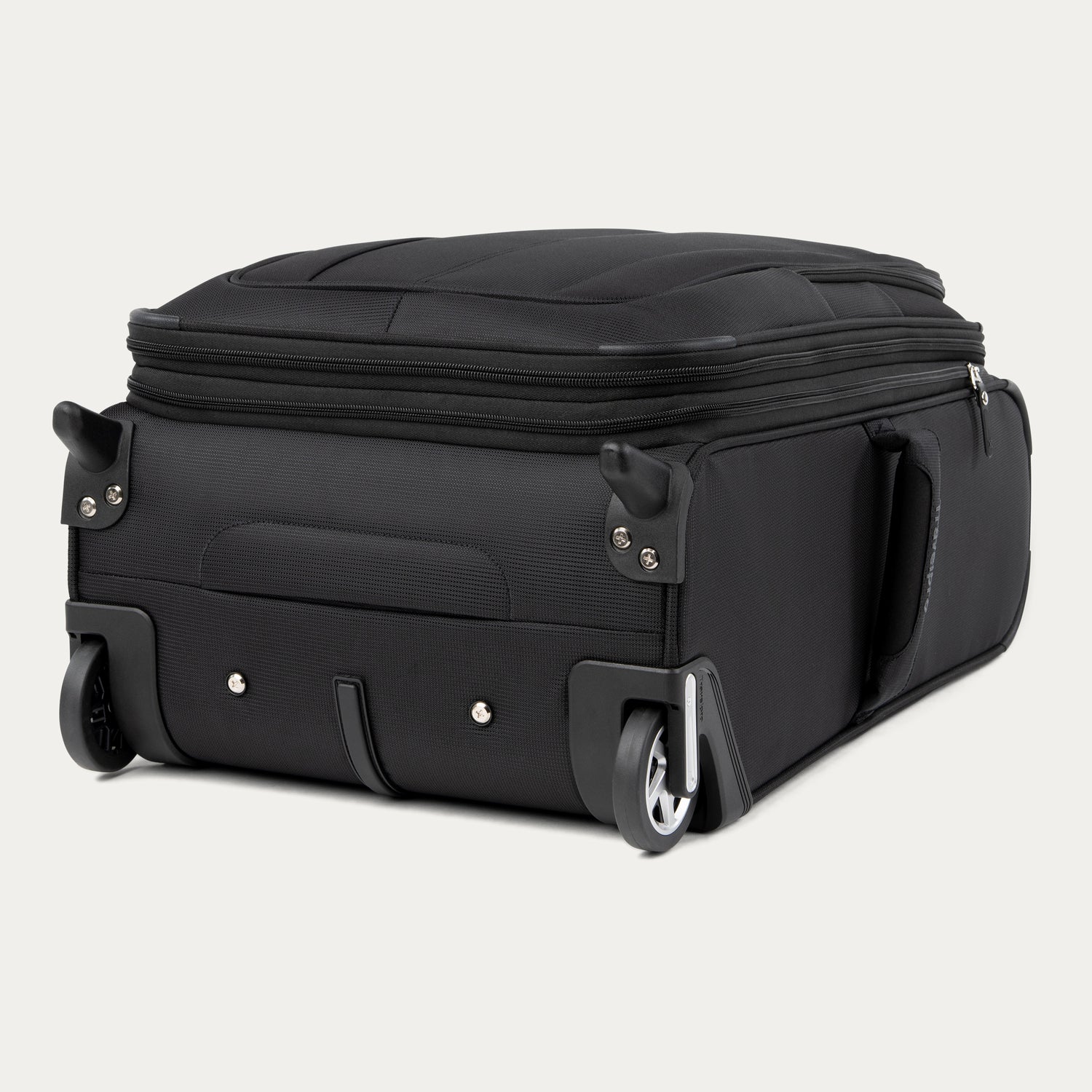 travelpro-maxlite-5-carry-on-expandable-rollaboard image 6