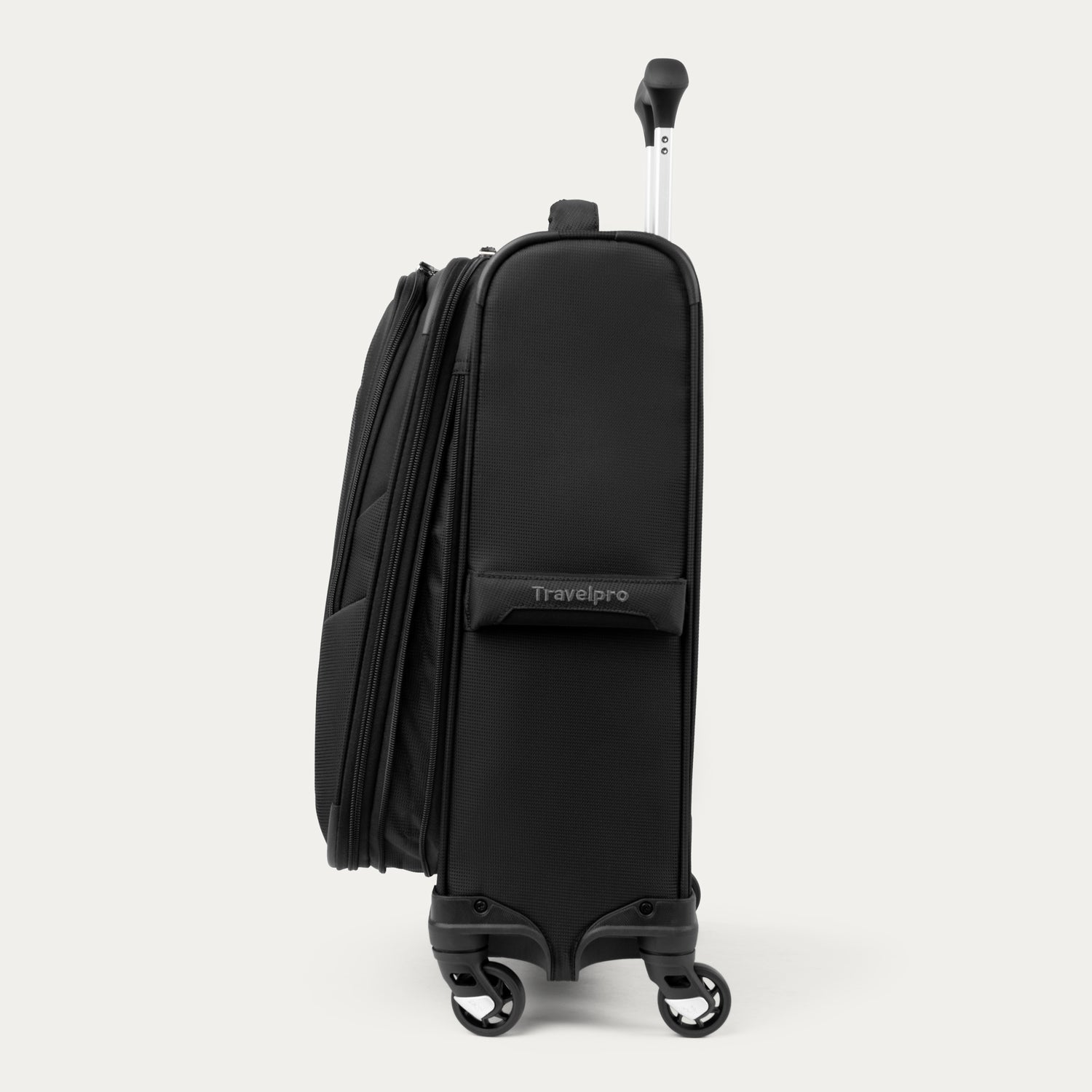 travelpro-maxlite-5-carry-on-large-check-in-spinner-set-ultra-lightweight-2-piec image 5
