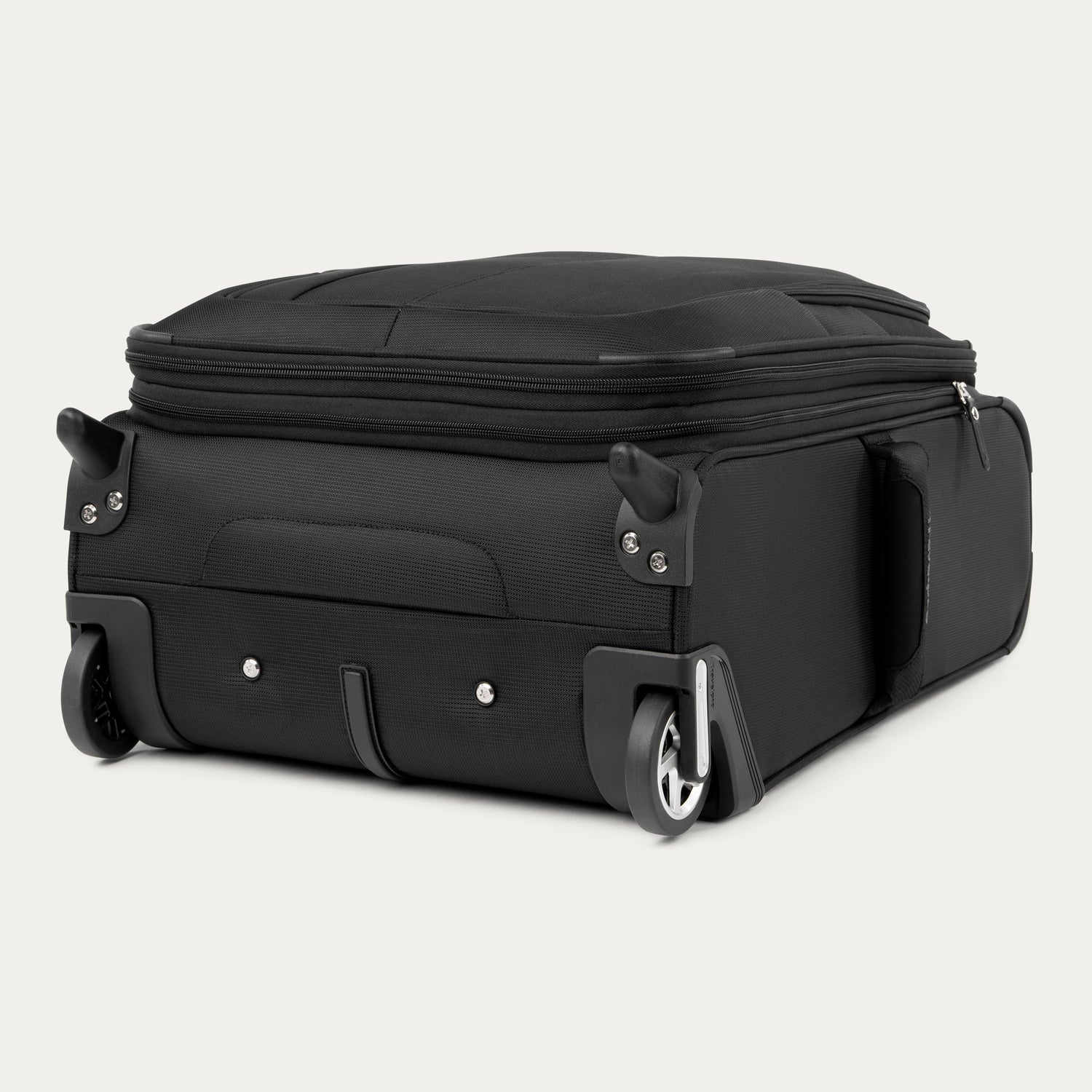 travelpro-maxlite-5-international-carry-on-expandable-rollaboard-dark-gray image 6