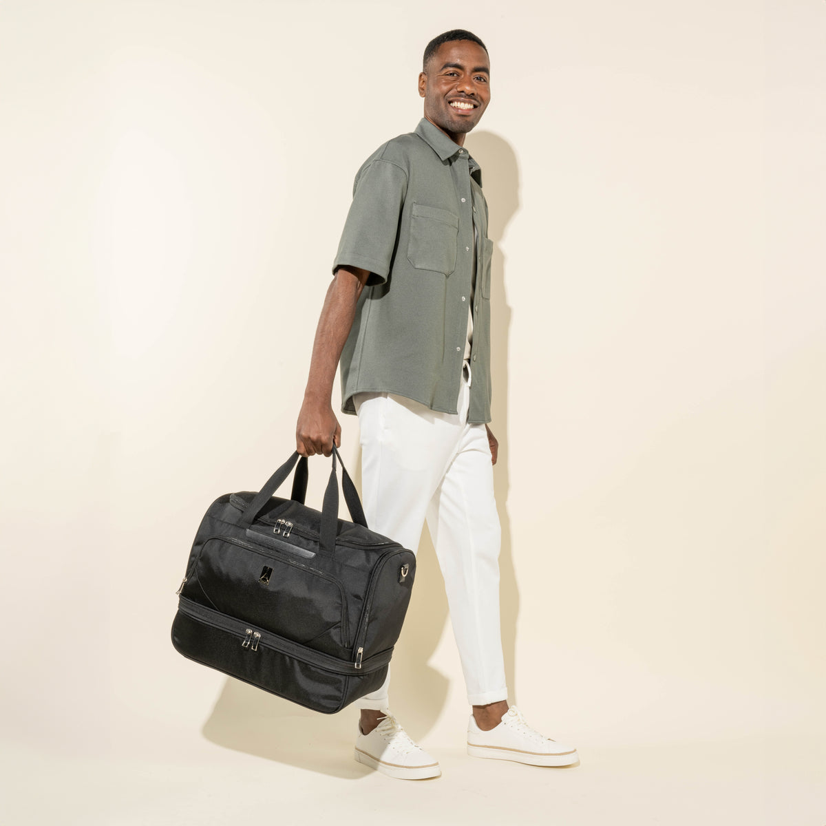 travelpro-maxlite-5-drop-bottom-weekender image 6