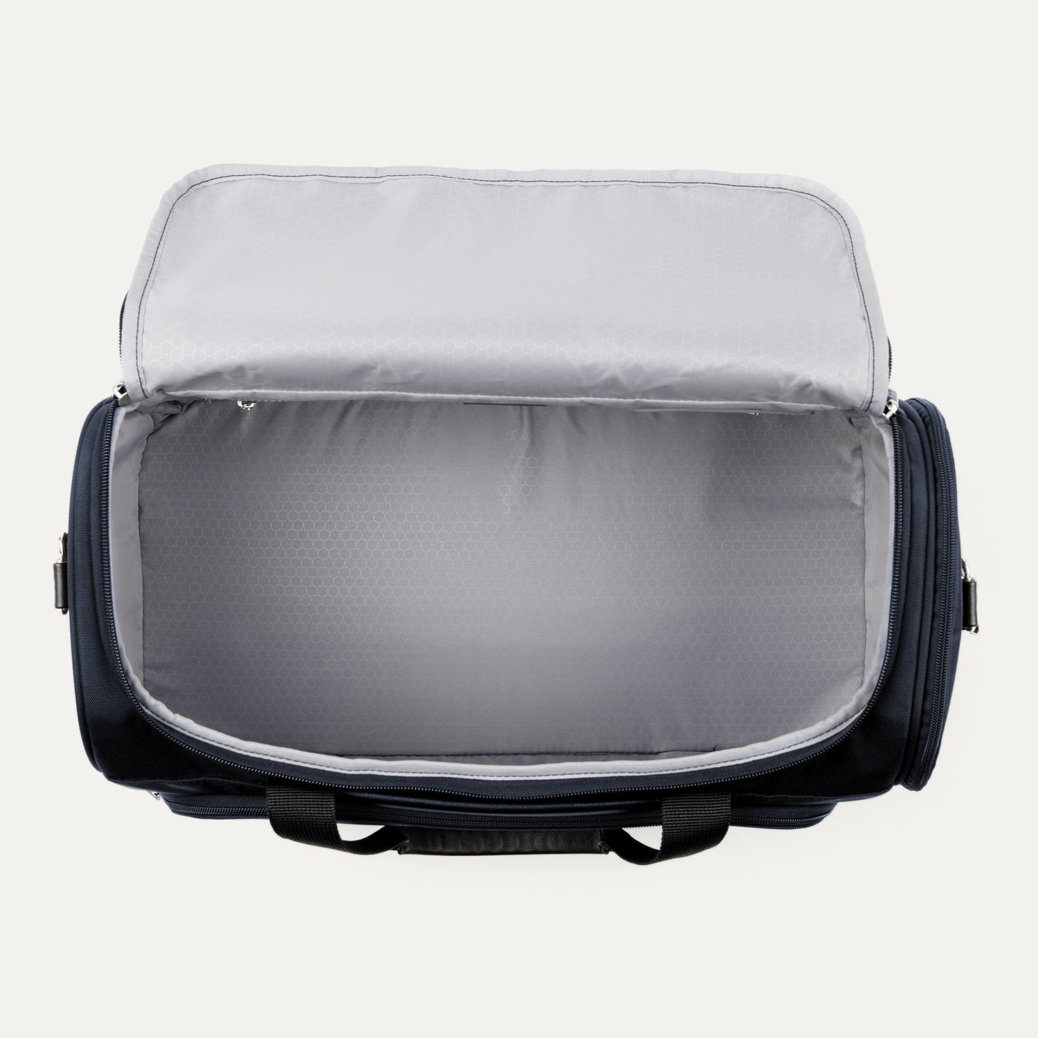 travelpro-maxlite-5-drop-bottom-weekender image 5