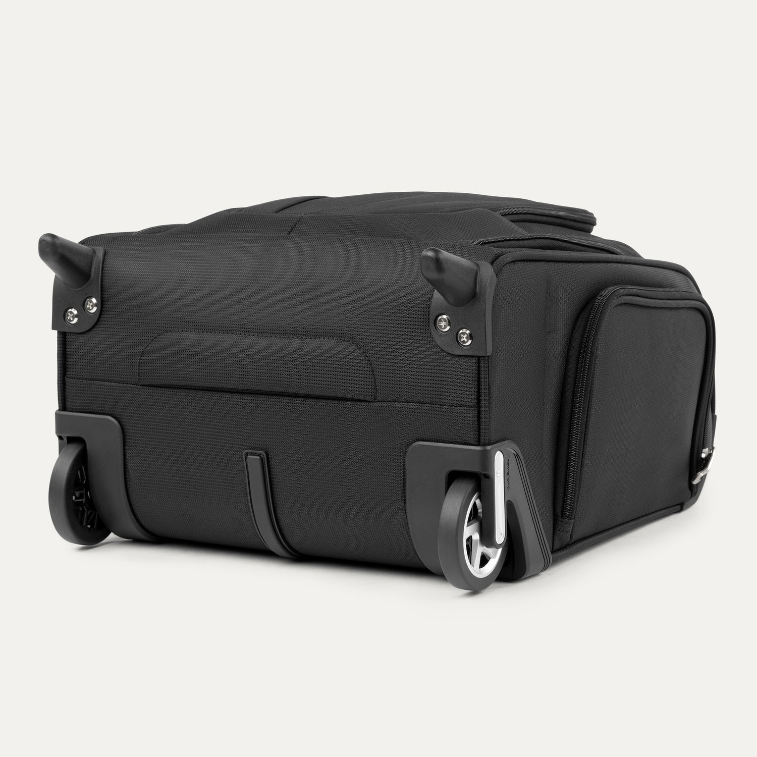 travelpro-maxlite-5-carry-on-rolling-underseat-bag image 6