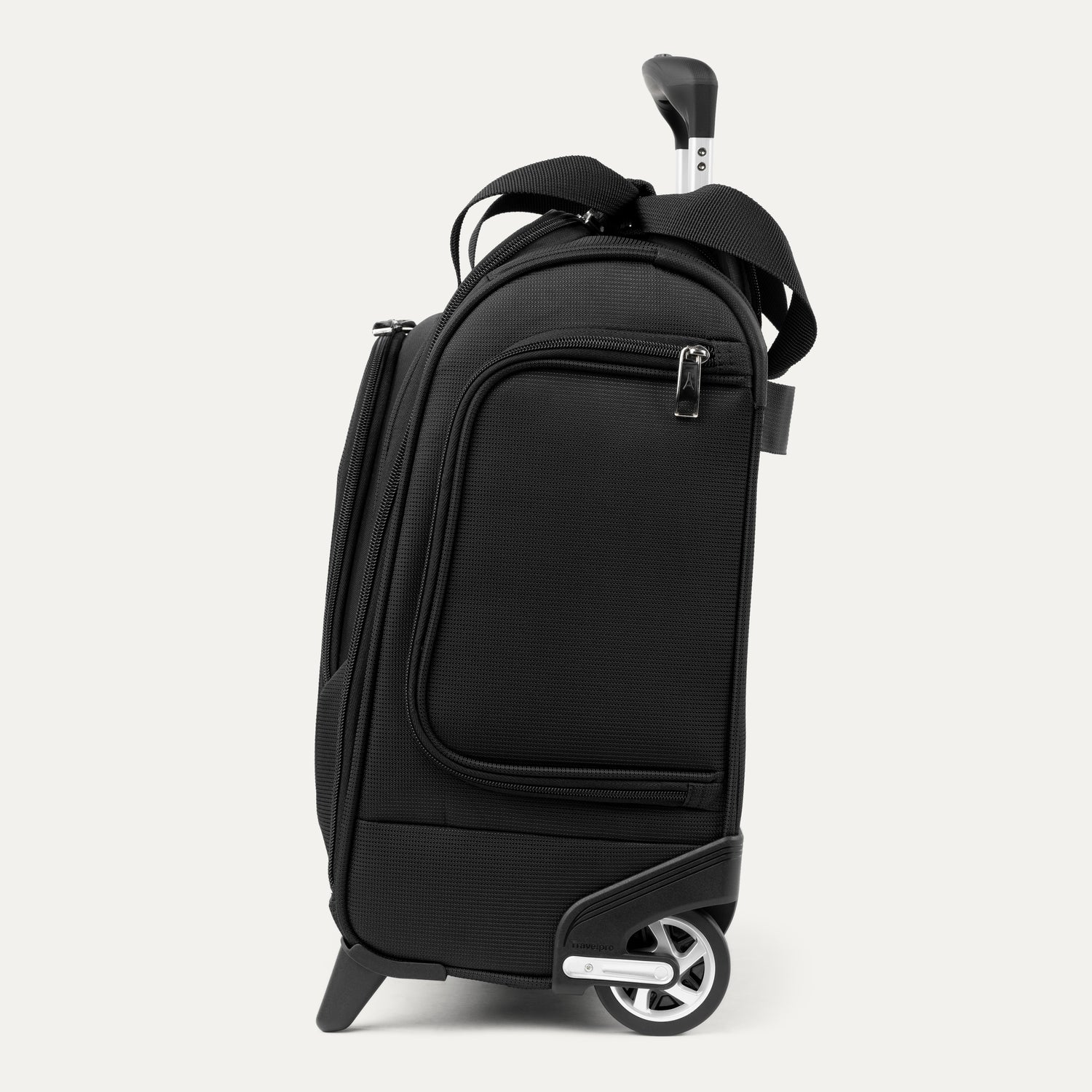 travelpro-maxlite-5-carry-on-rolling-underseat-bag image 5