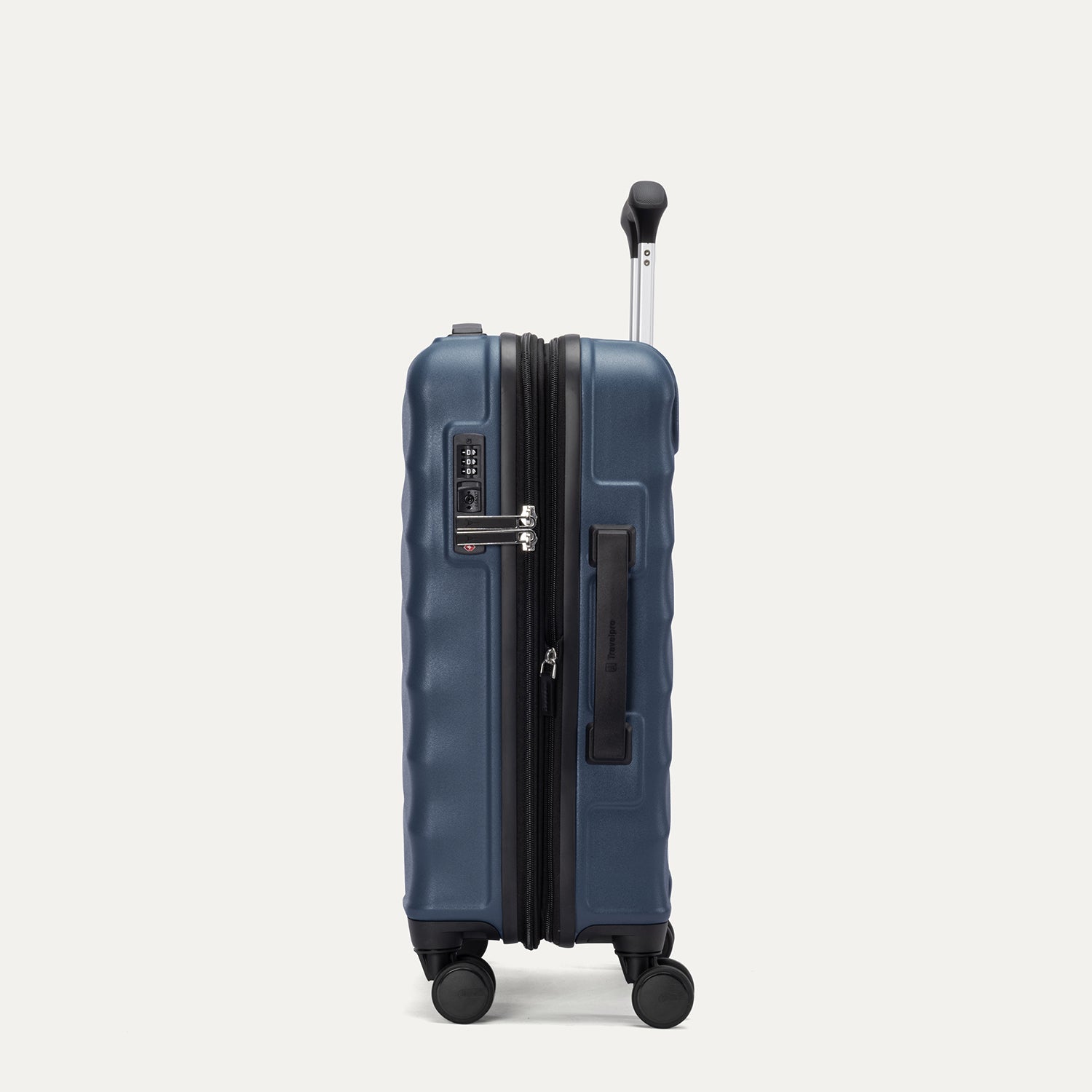 travelpro-maxlite-air-v2-compact-carry-on-hardside-spinner image 3