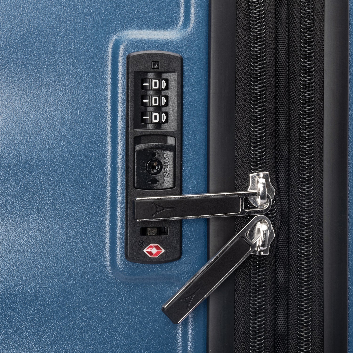 travelpro-maxlite-air-v2-carry-on-hardside-spinner image 7