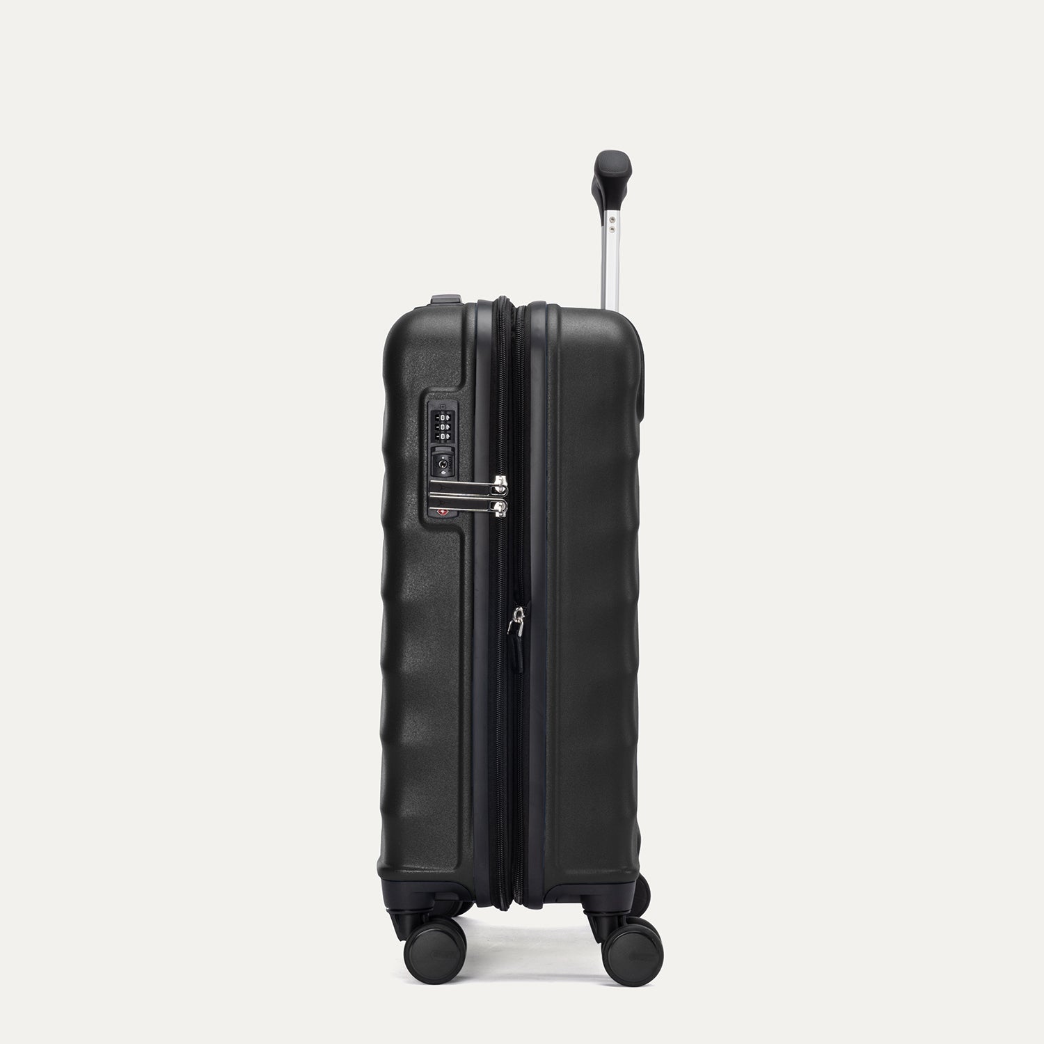 travelpro-maxlite-air-v2-international-carry-on-hardside-spinner image 3