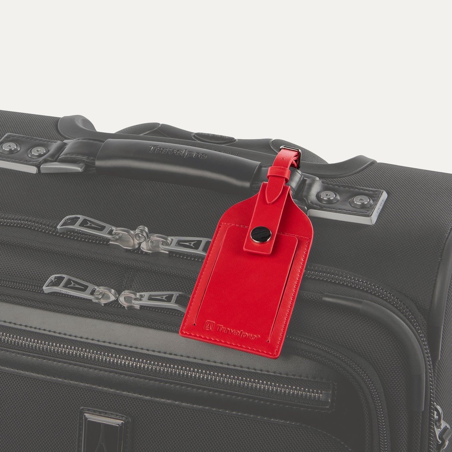 travelpro-essentials-leather-luggage-tag-genuine-leather-id-tag-for-suitcases-ba image 6