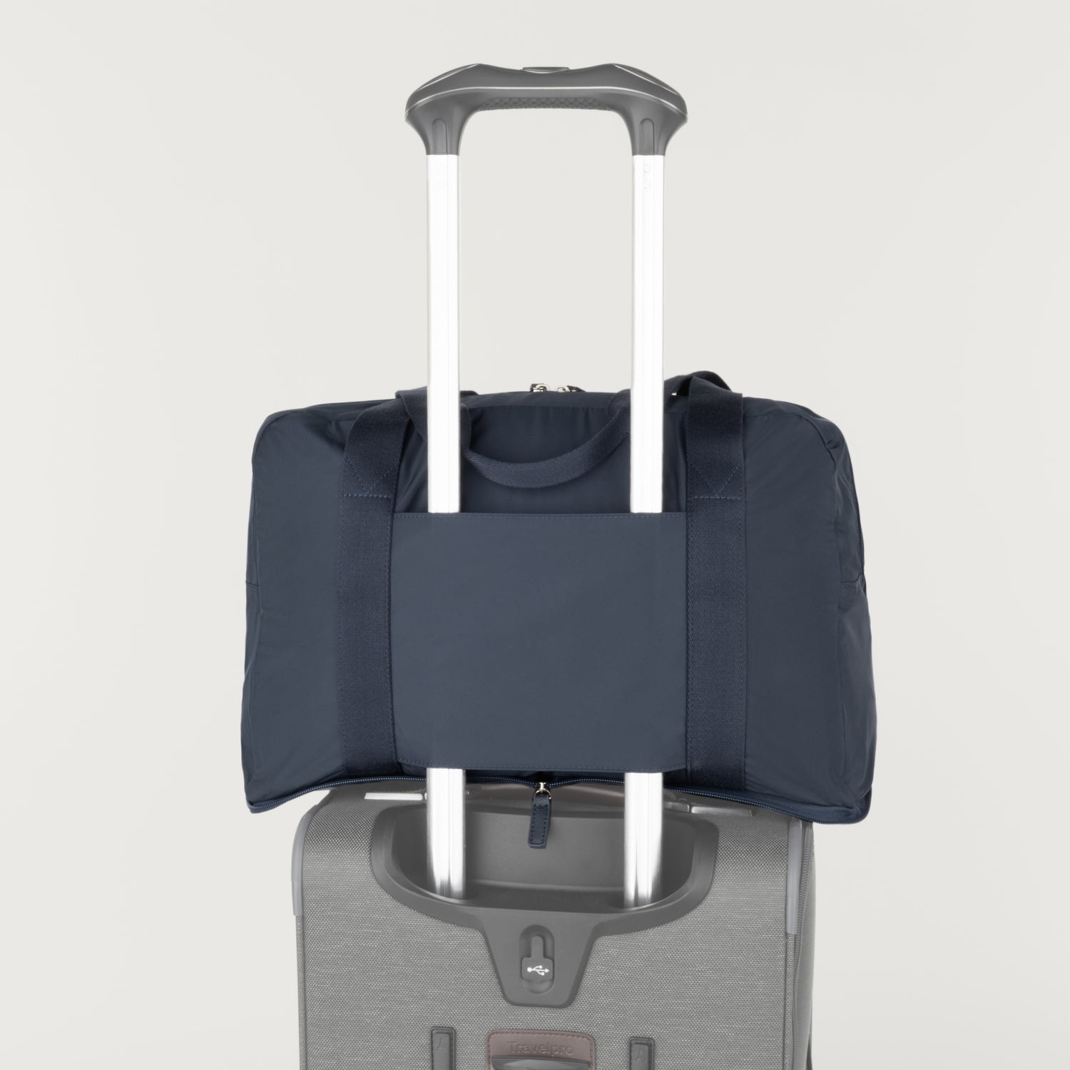 travelpro-essentials-sparepack-foldable-duffel-2-0 image 2