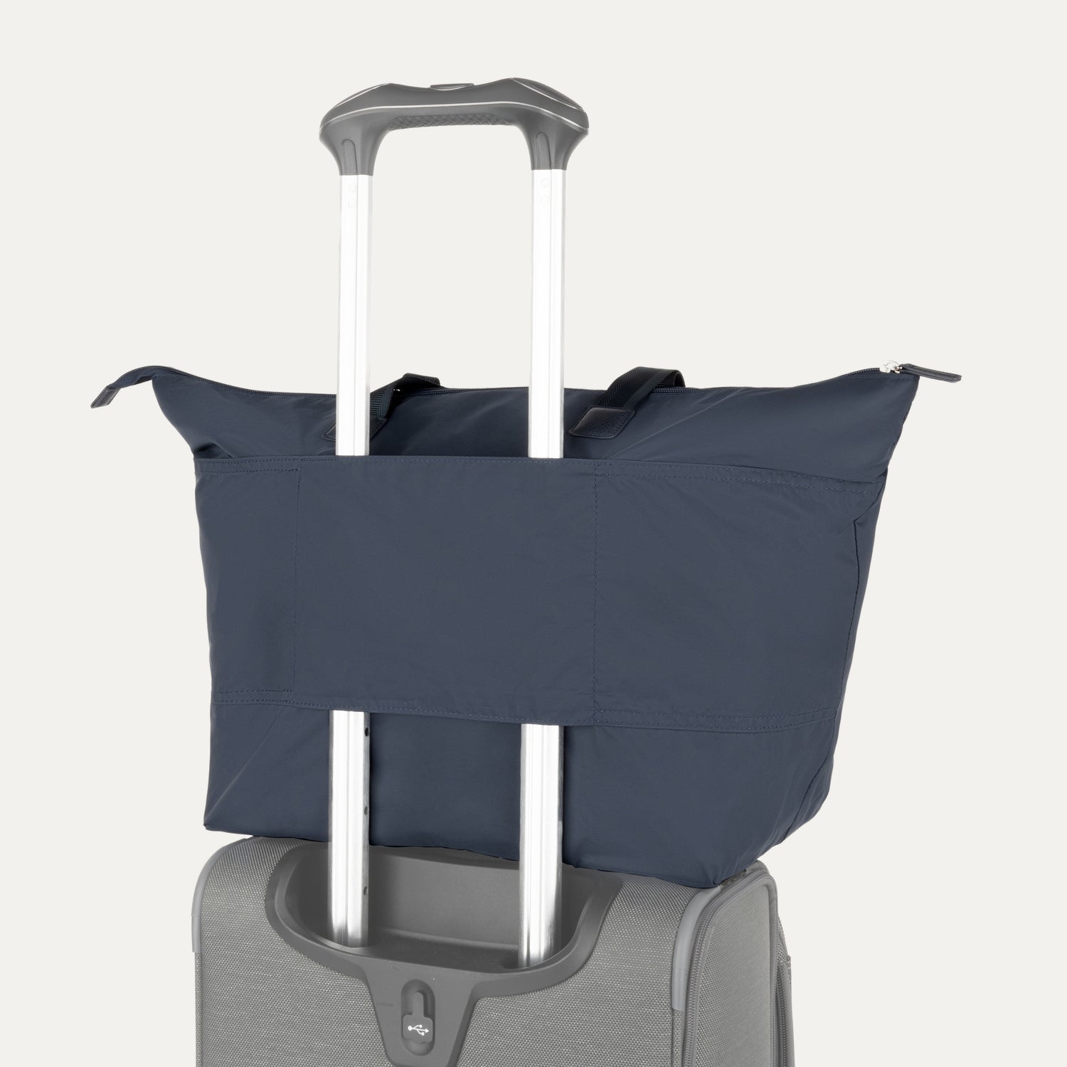 travelpro-essentials-sparepack-foldable-tote-2-0 image 8