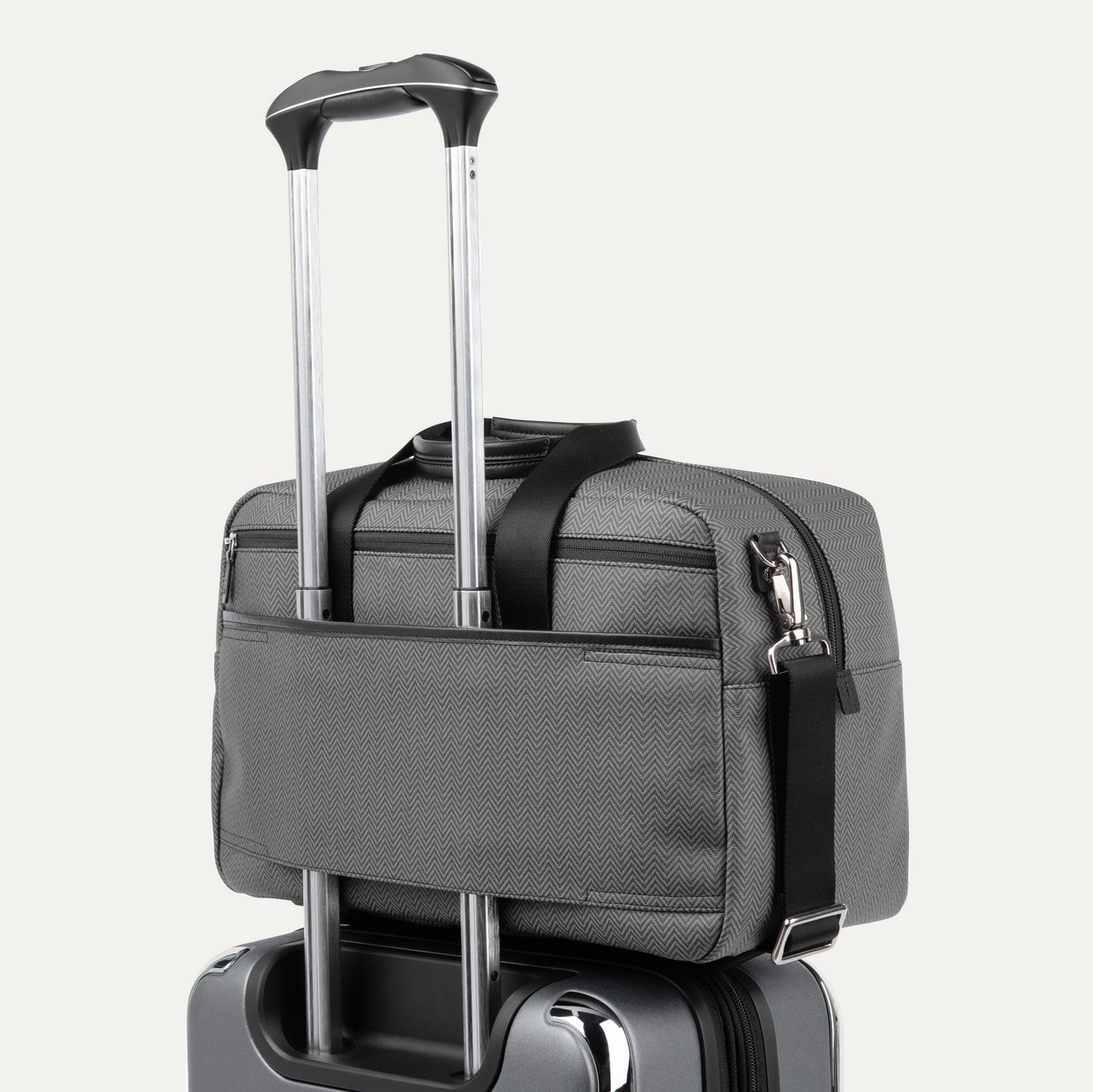 travelpro-x-travel-leisure-underseat-tote image 2