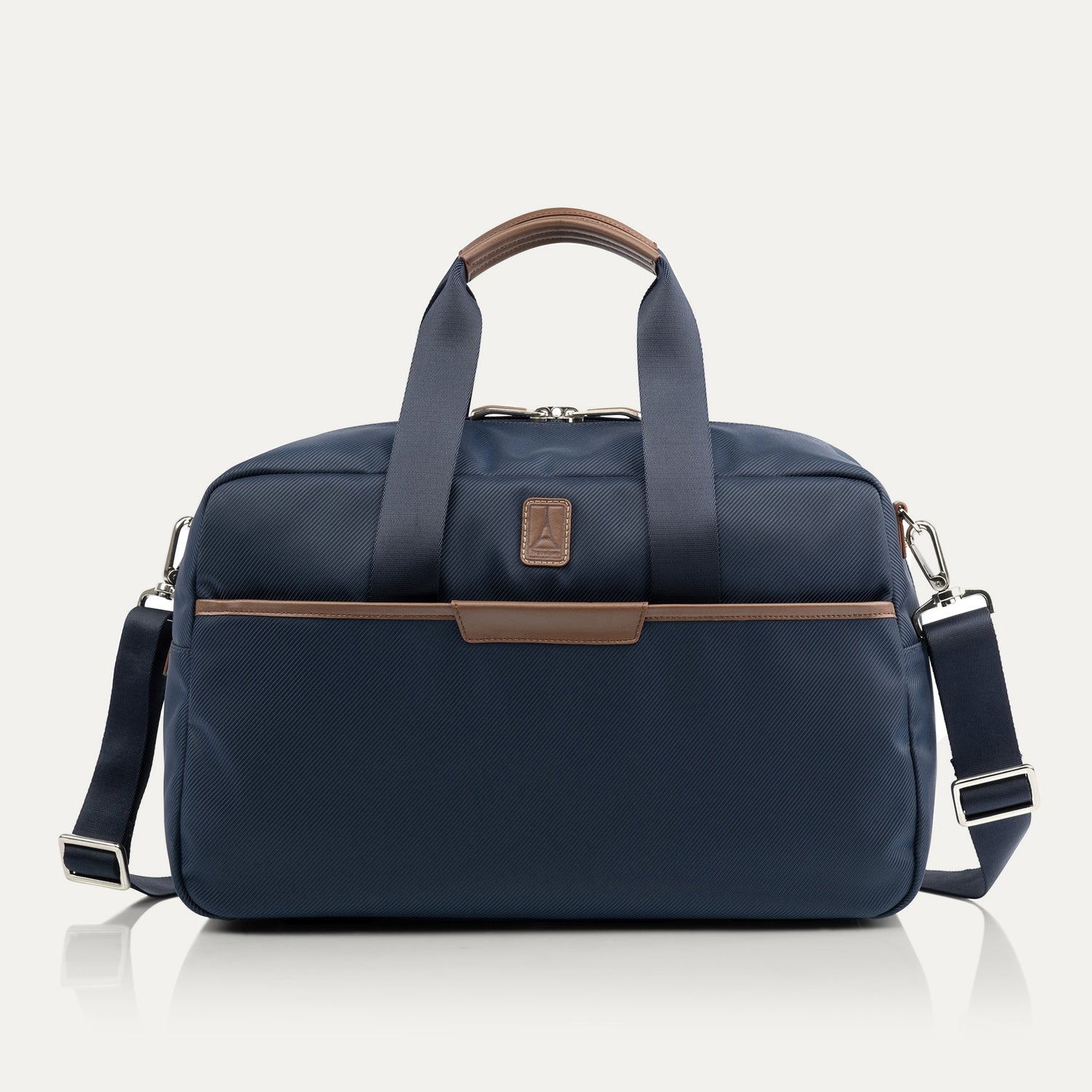 travelpro-x-travel-leisure-underseat-tote image 8