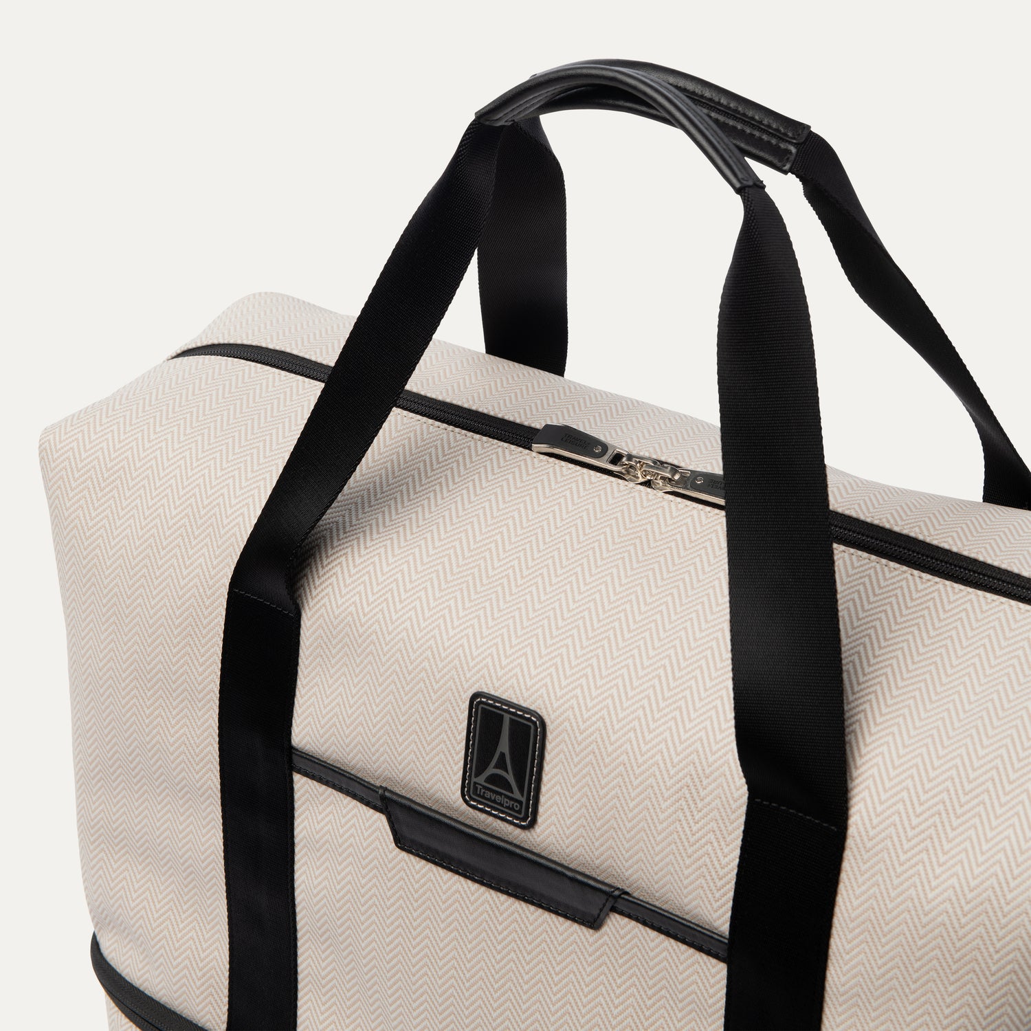 travelpro-x-travel-leisure-drop-bottom-weekender image 8