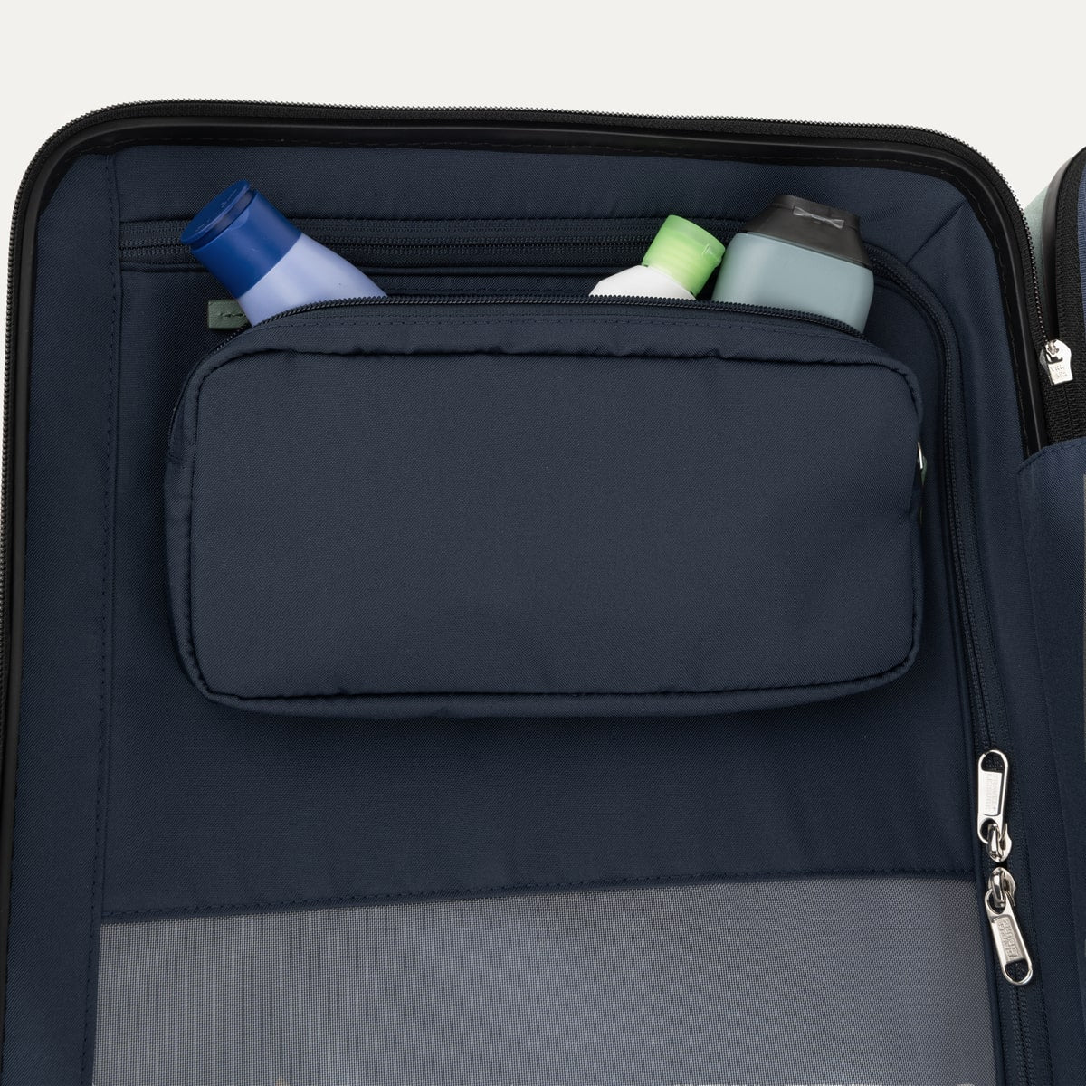 travelpro-x-travel-leisure-carry-on-expandable-spinner-premium-cabin-luggage-wit image 5