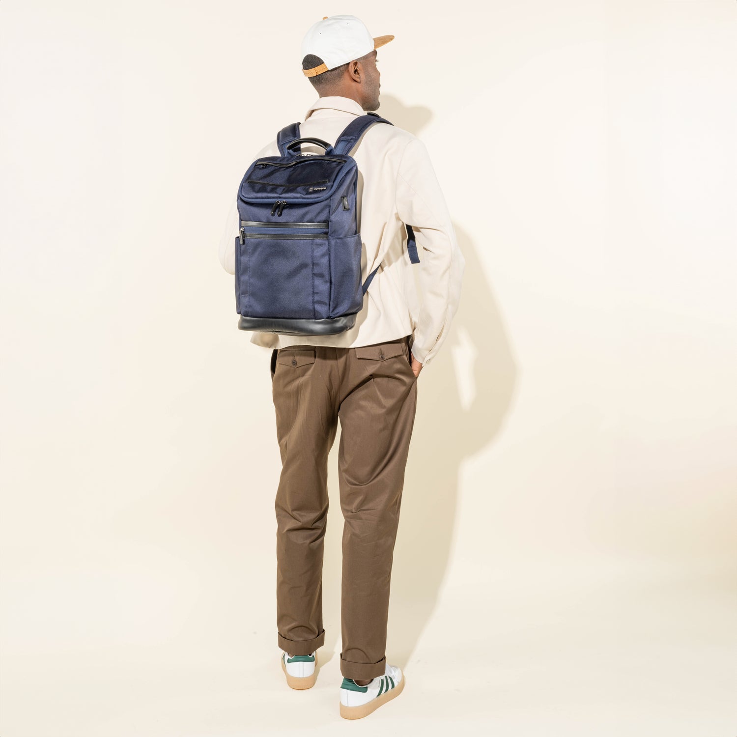 travelpro-crew-executive-choice-3-medium-top-load-backpack image 5