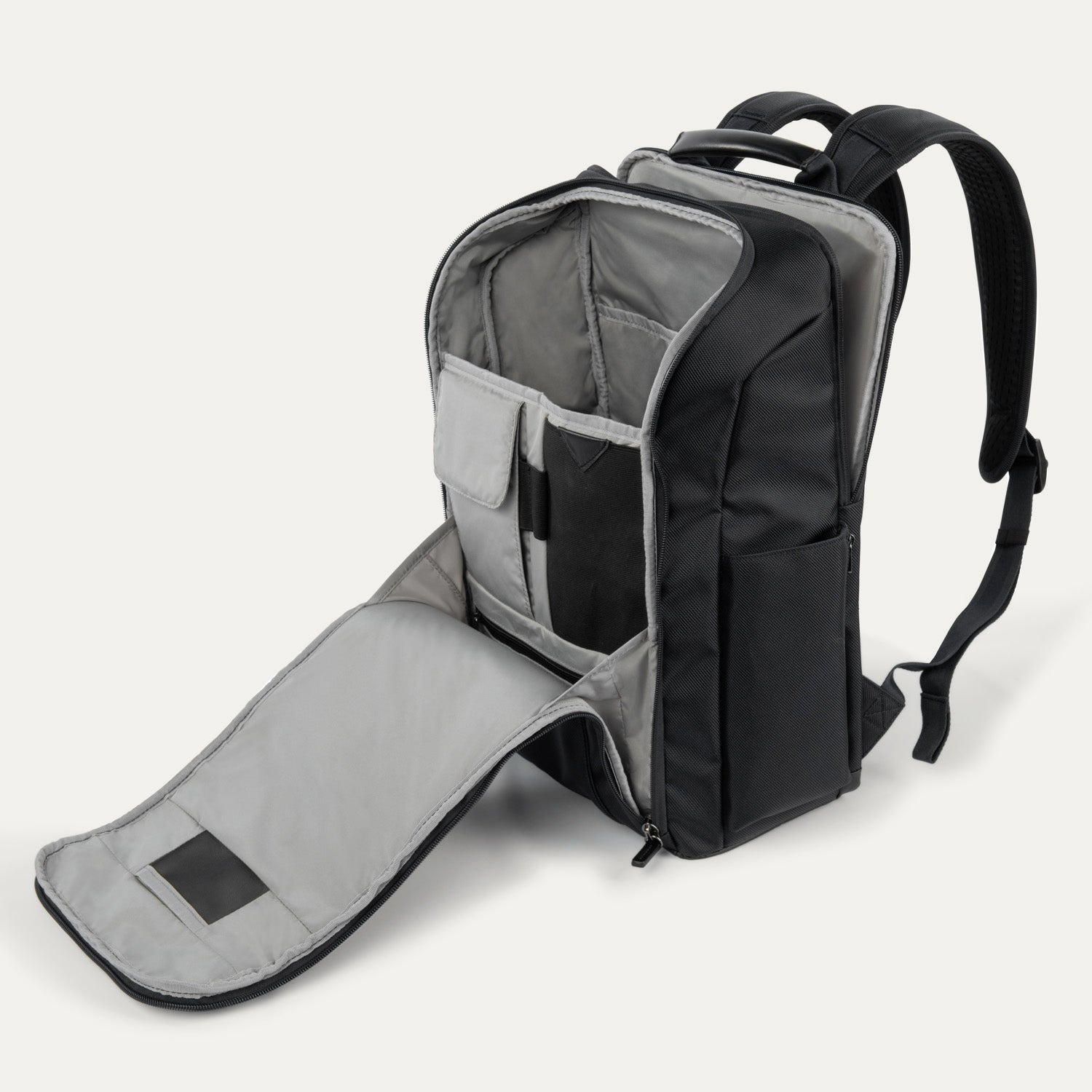 travelpro-crew-executive-choice-3-slim-laptop-backpack image 5