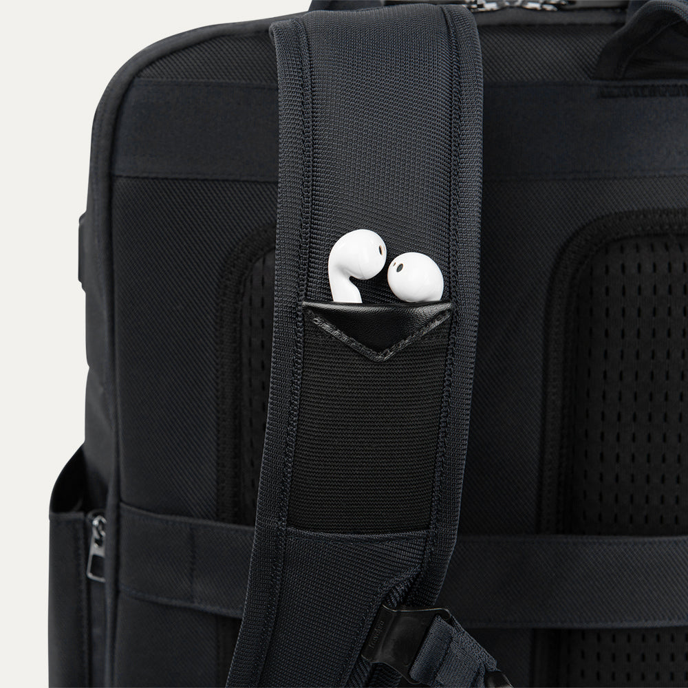 travelpro-crew-executive-choice-3-large-travel-backpack-with-charging-ports image 8