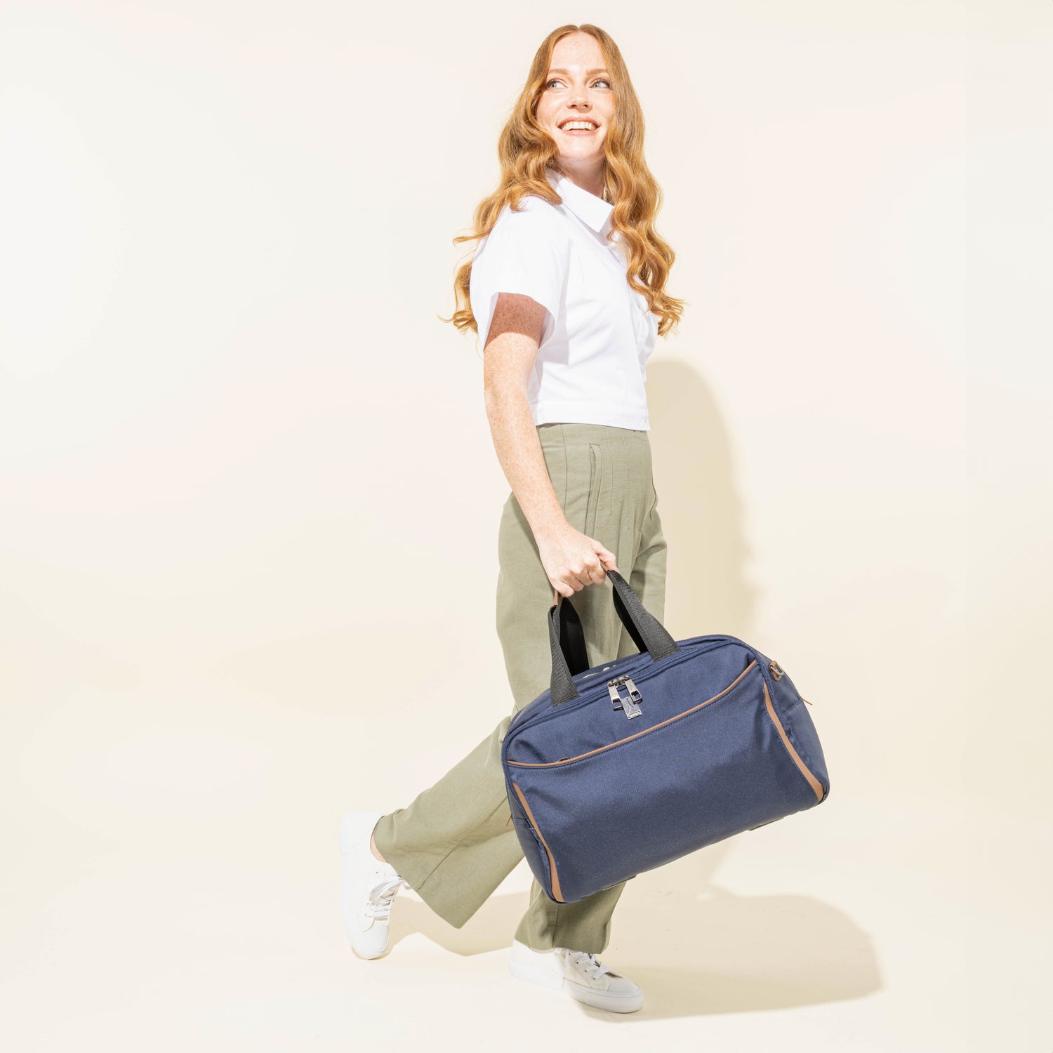 travelpro-crew-classic-underseat-tote image 6