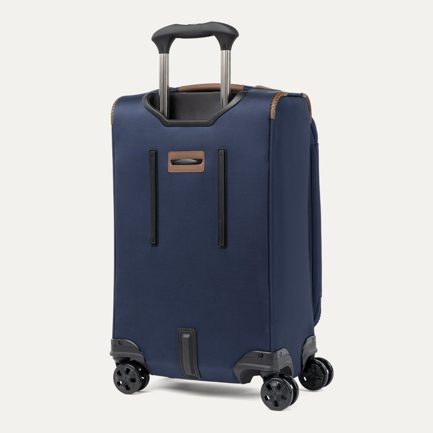 travelpro-crew-classic-carry-on-medium-check-in-set-patriot-blue image 6