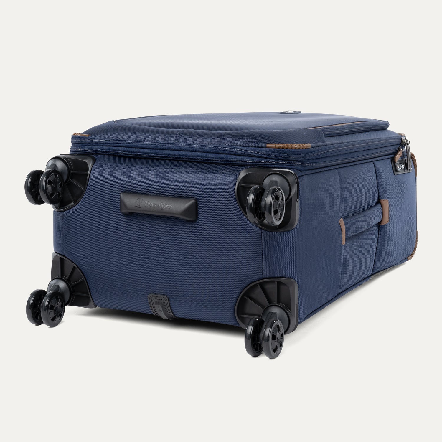 travelpro-crew-classic-carry-on-medium-large-set-3-piece image 8