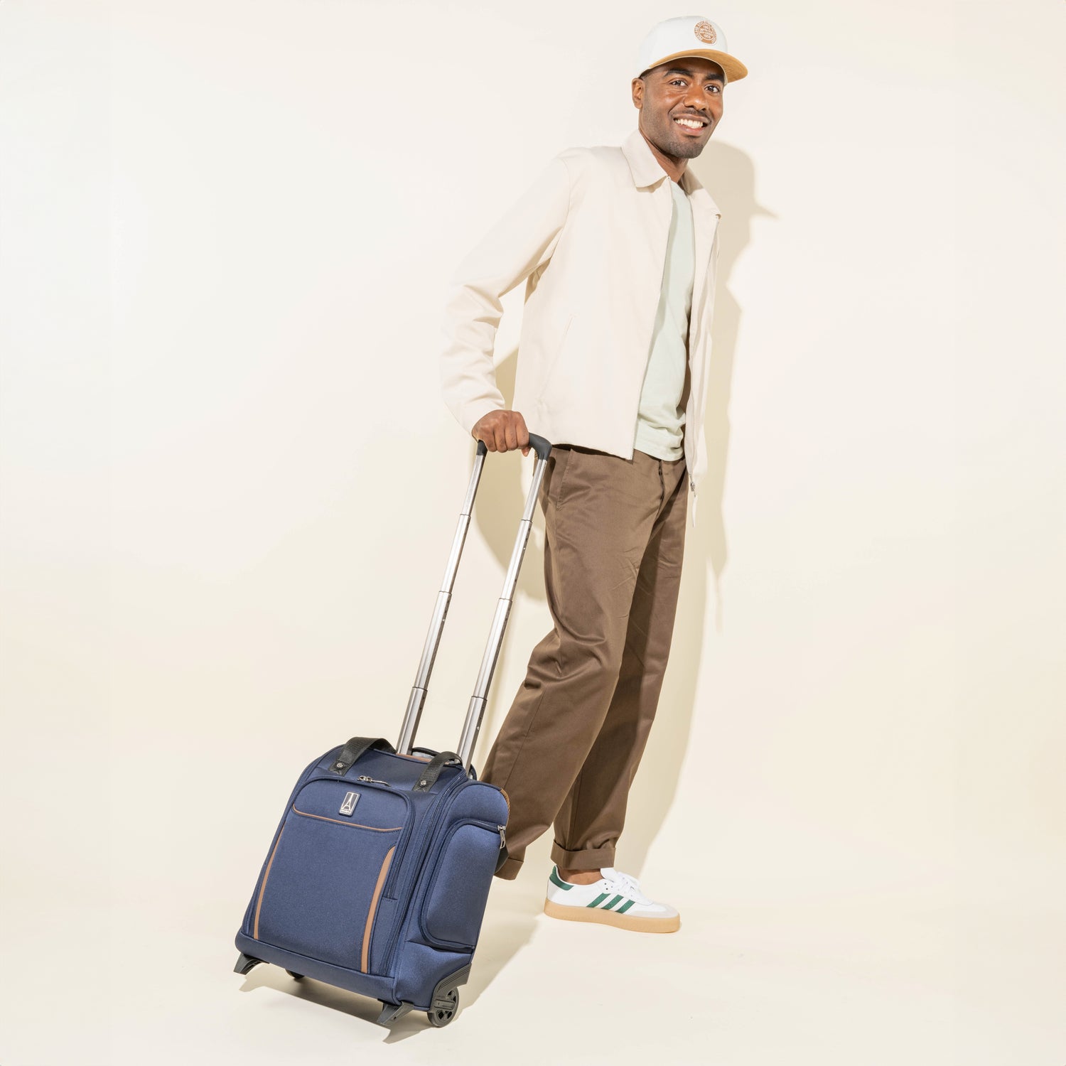 travelpro-crew-classic-rolling-underseat-carry-on-airline-approved-personal-item image 4