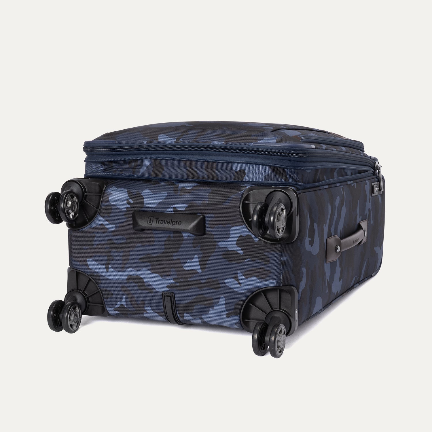 travelpro-platinum-elite-medium-check-in-spinner-camouflage-edition image 8
