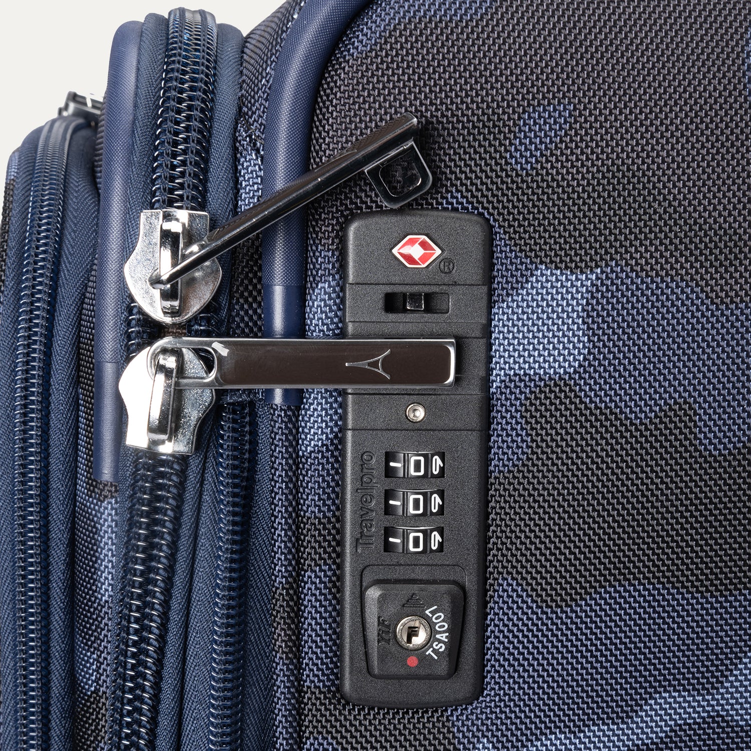 travelpro-platinum-elite-medium-check-in-spinner-camouflage-edition image 7