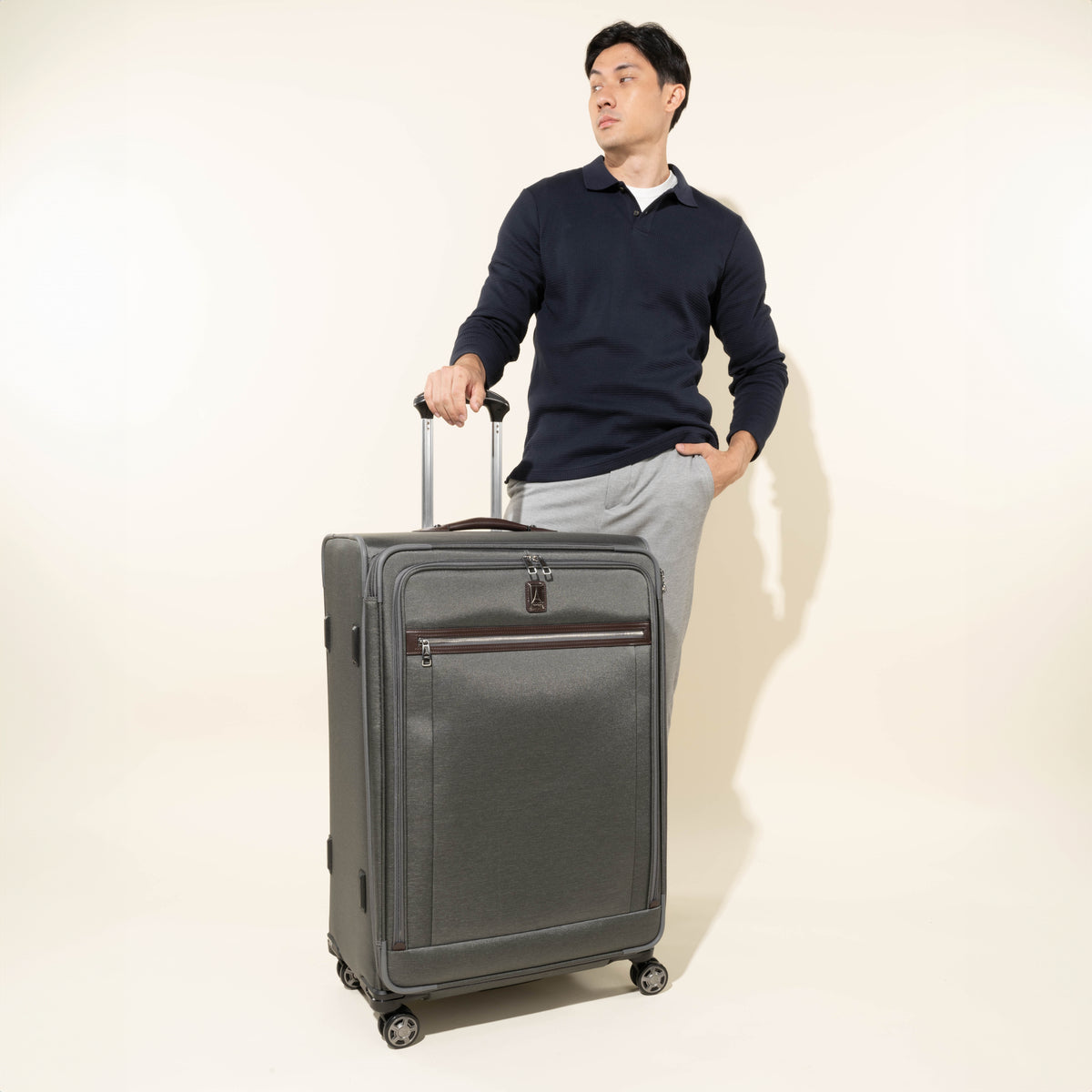 travelpro-platinum-elite-large-check-in-spinner-29-inch-expandable-luggage-with- image 4