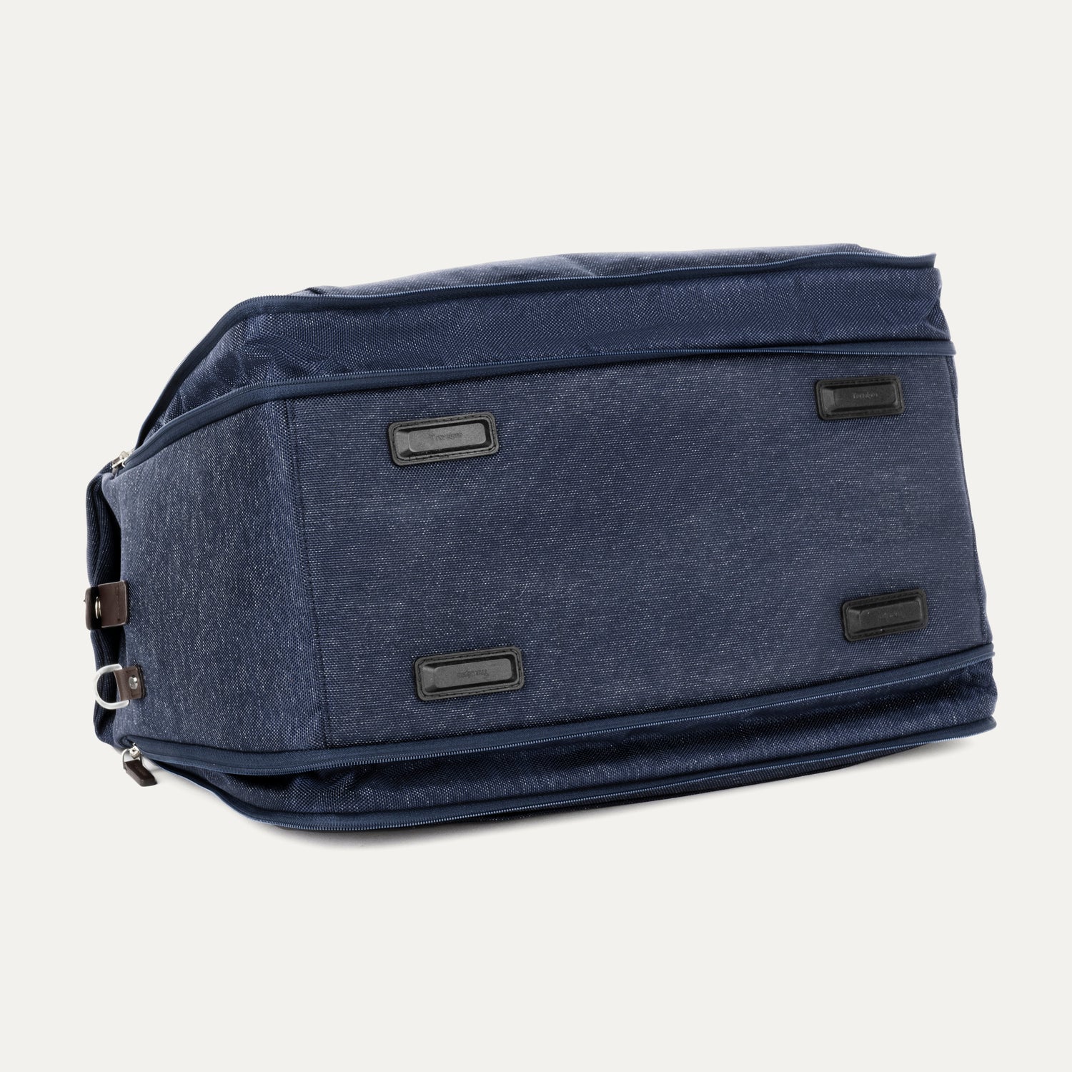 travelpro-platinum-elite-soft-duffel-expandable-stain-resistant-full-grain-leath image 8