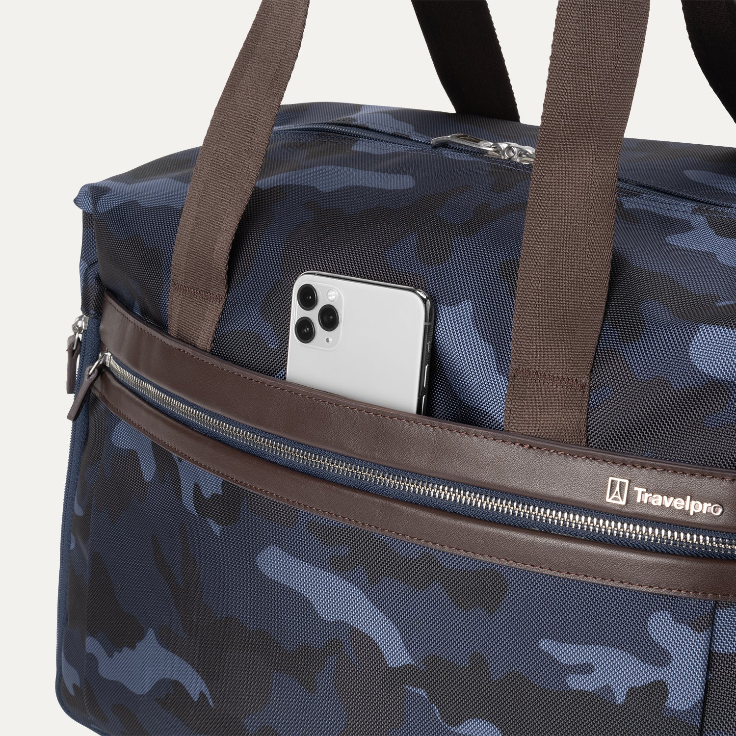 travelpro-platinum-elite-soft-duffel-camouflage-expandable-recycled-materials image 6