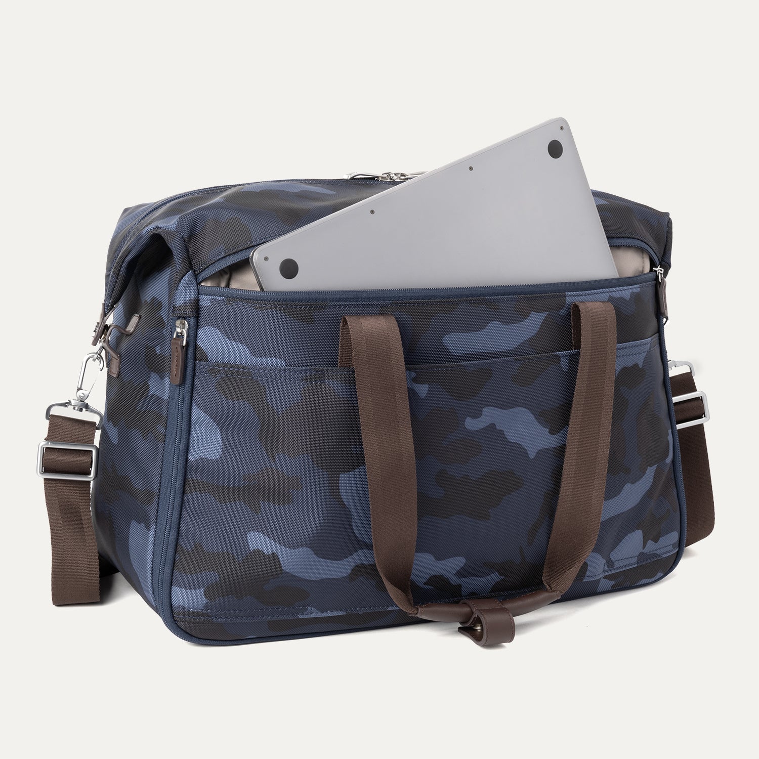 travelpro-platinum-elite-soft-duffel-camouflage-expandable-recycled-materials image 2