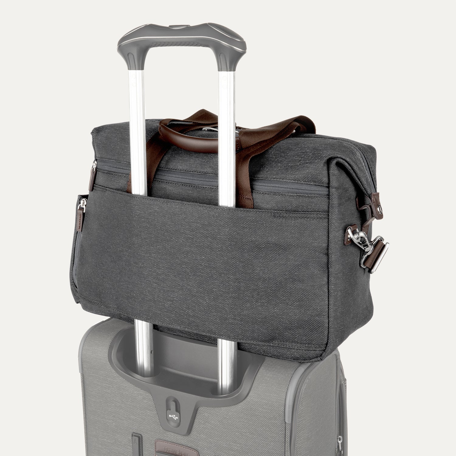 travelpro-platinum-elite-soft-duffel-expandable-stain-resistant-full-grain-leath image 2
