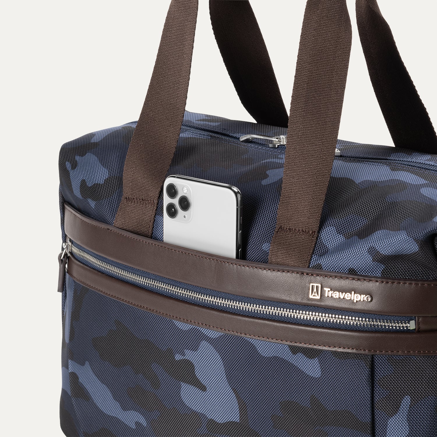 travelpro-platinum-elite-underseat-tote-camouflage image 6