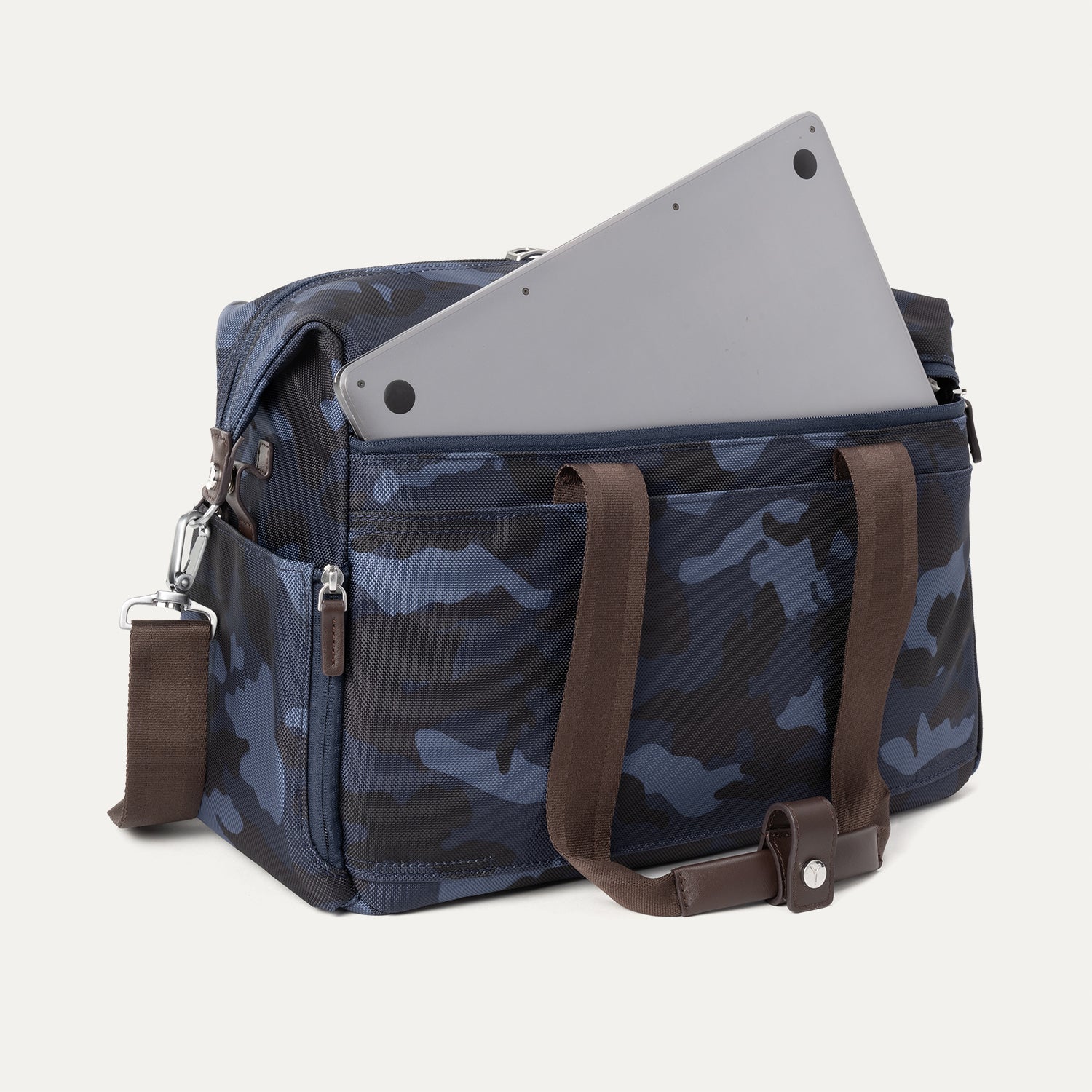travelpro-platinum-elite-underseat-tote-camouflage image 5