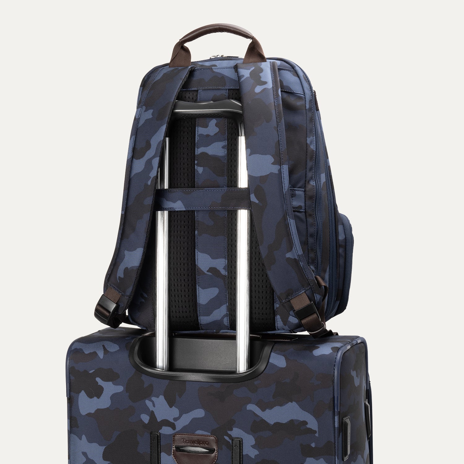 travelpro-platinum-elite-business-backpack-camouflage image 3