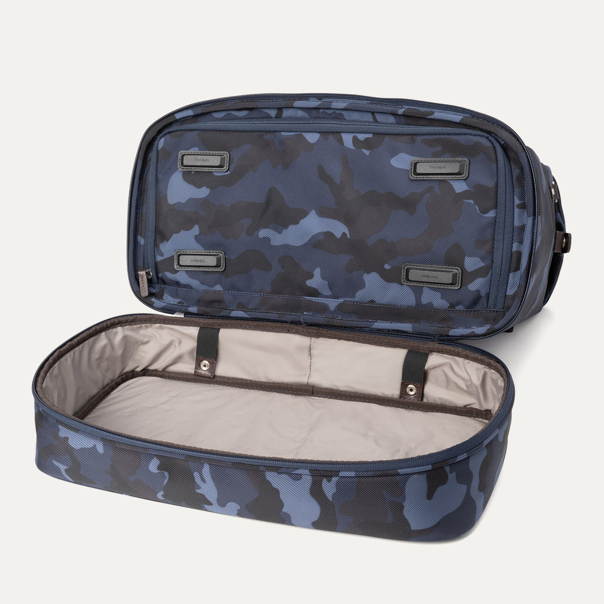 travelpro-platinum-elite-drop-bottom-weekender-camouflage image 5