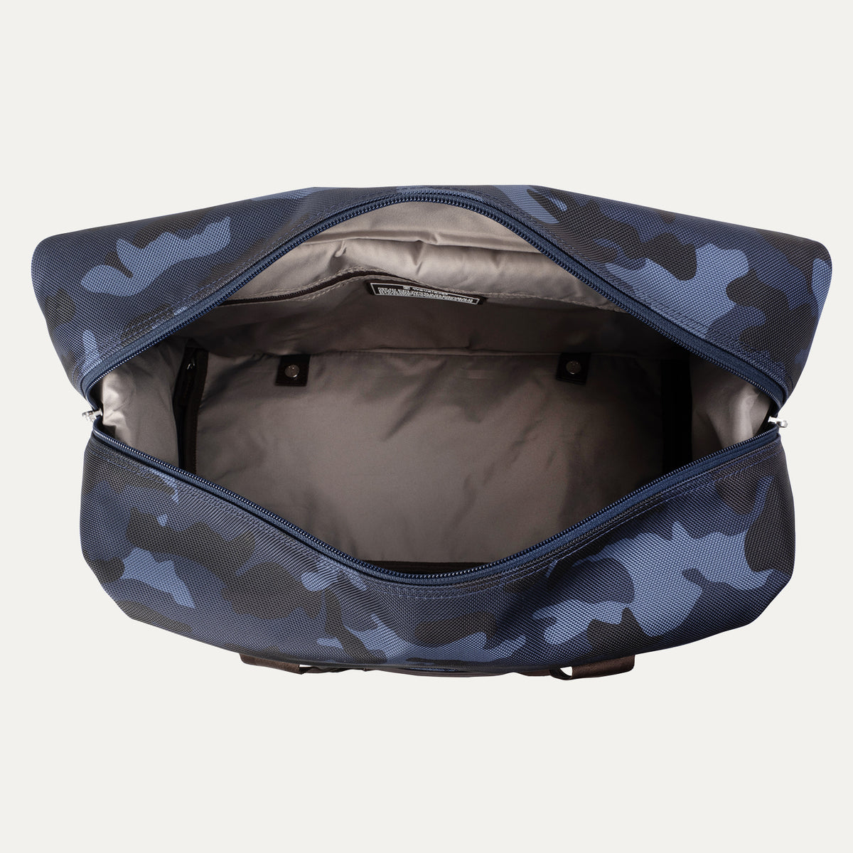 travelpro-platinum-elite-drop-bottom-weekender-camouflage image 3