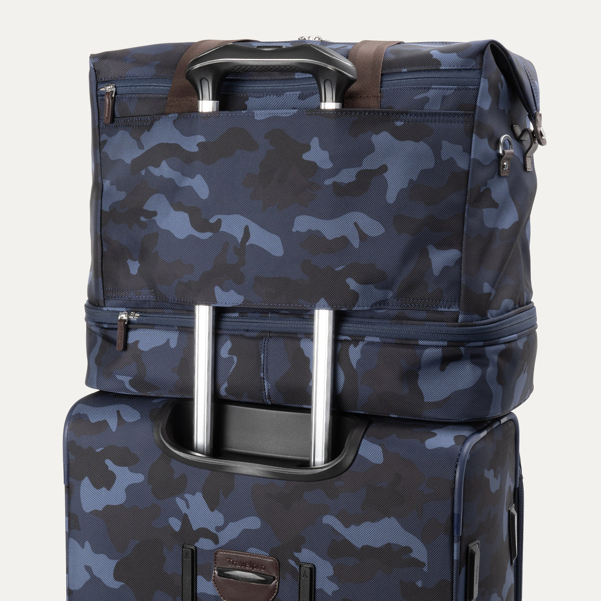 travelpro-platinum-elite-drop-bottom-weekender-camouflage image 8