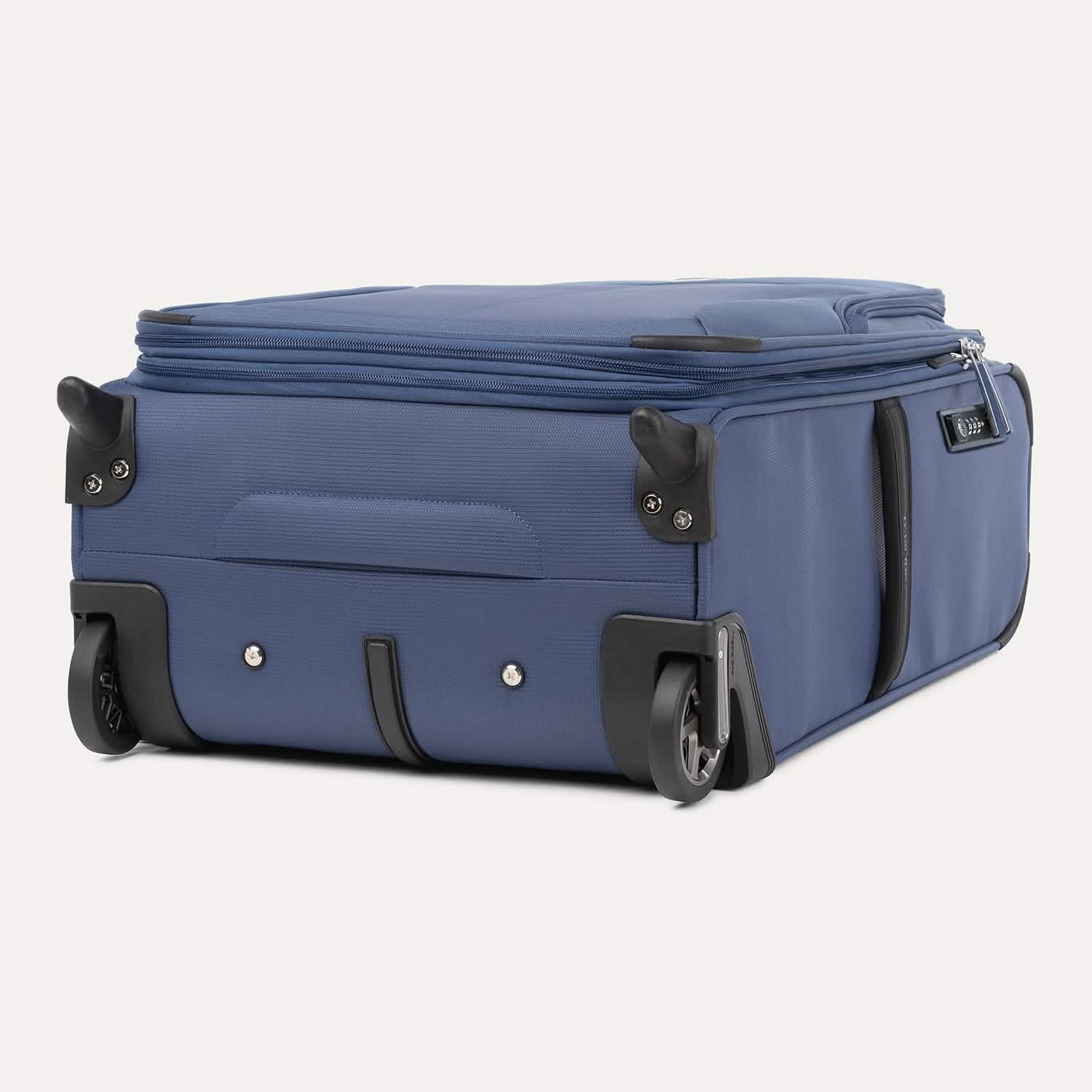 travelpro-walkabout-6-carry-on-expandable-rollaboard-with-tsa-lock image 5