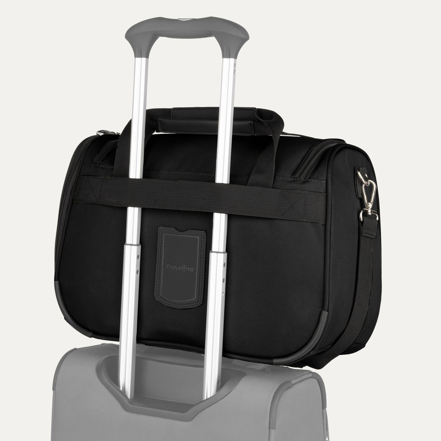 travelpro-roundtrip-underseat-soft-tote image 5