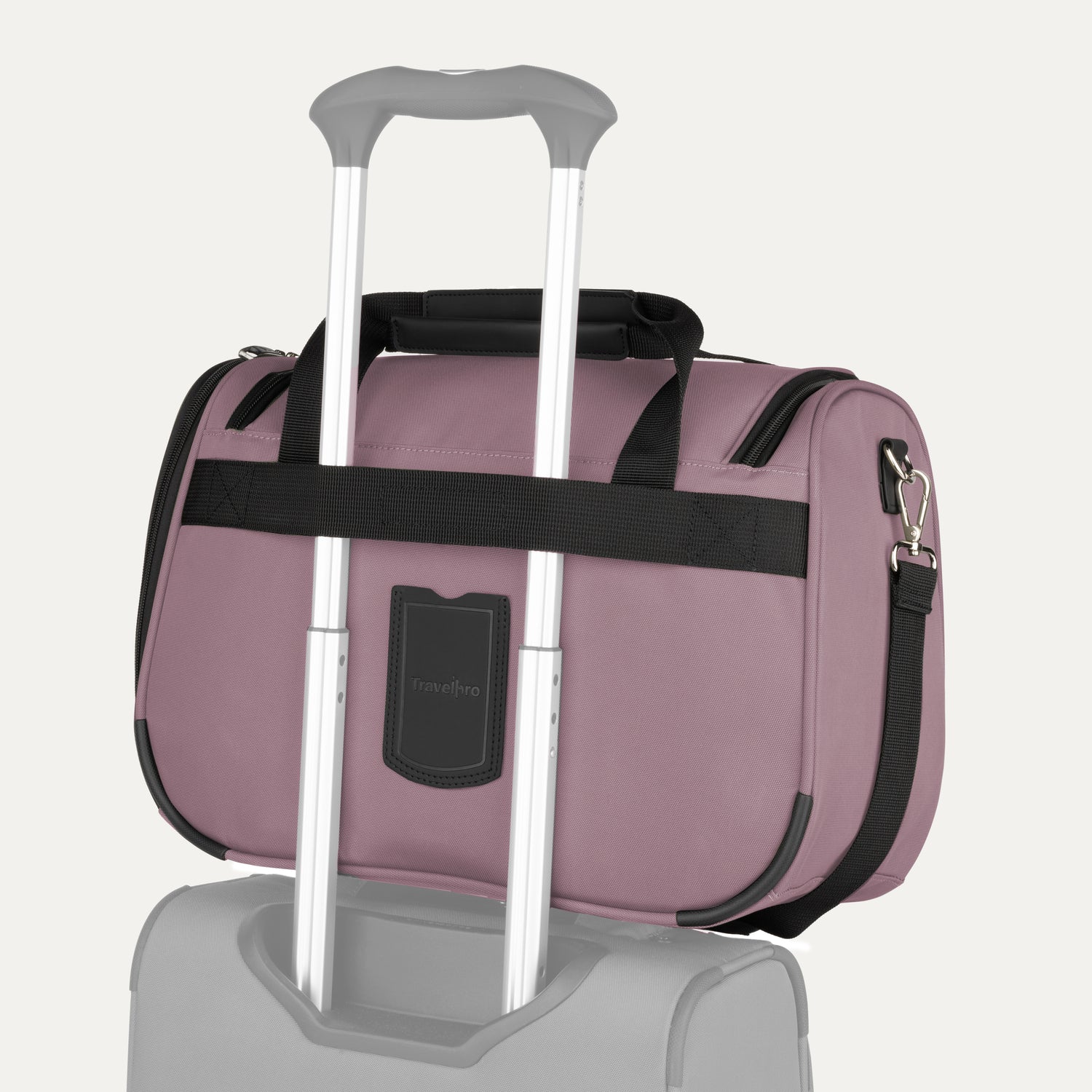 travelpro-roundtrip-underseat-soft-tote image 8