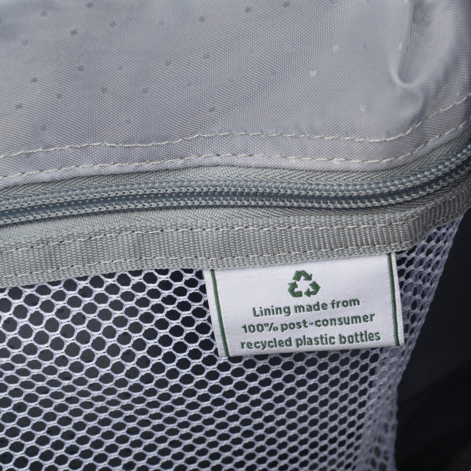travelpro-roundtrip-underseat-soft-tote image 4