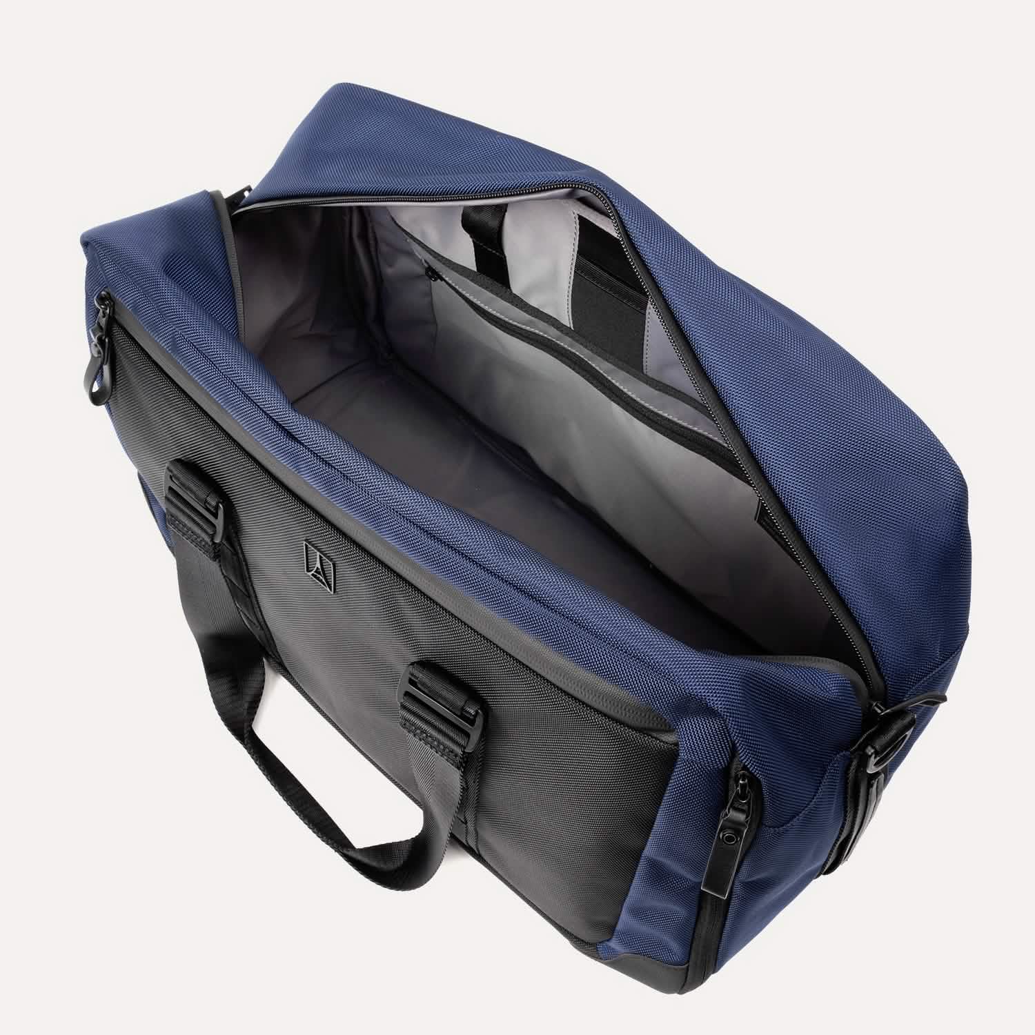 travelpro-altitude-double-expansion-duffel-with-ecofab image 2