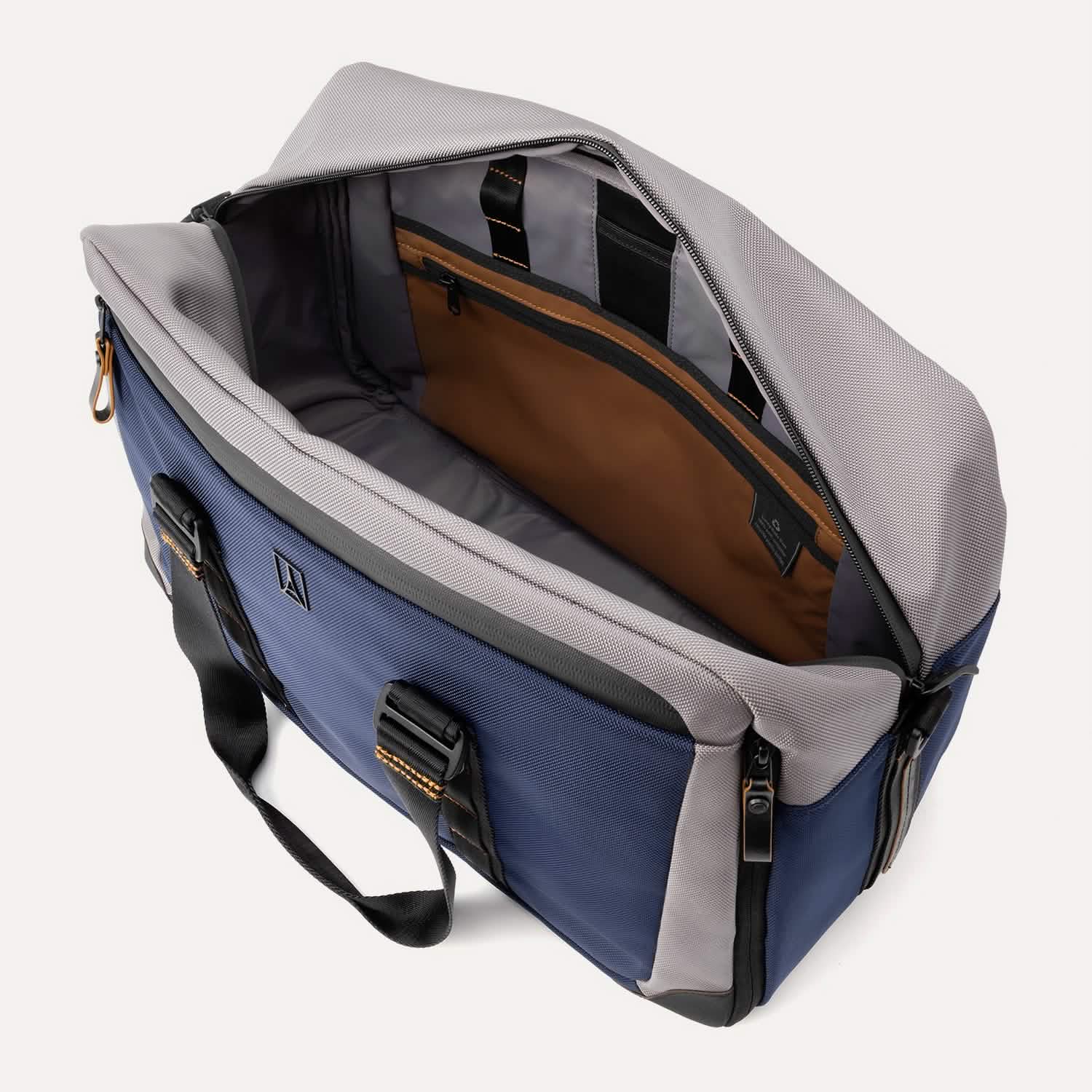 travelpro-altitude-double-expansion-duffel-with-ecofab image 4