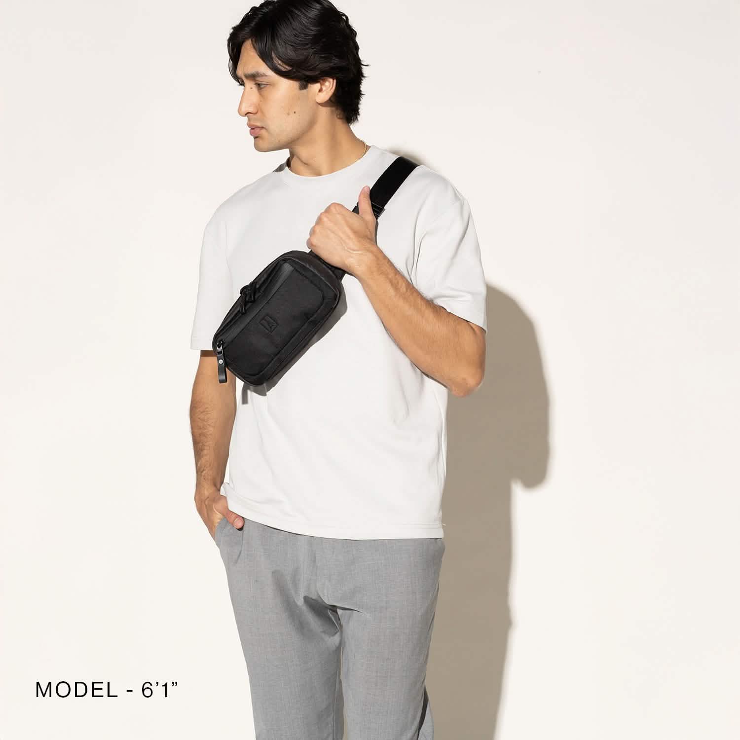 travelpro-altitude-sling-2l image 6