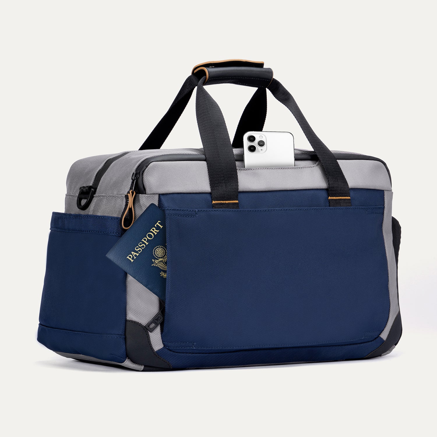 travelpro-altitude-day-to-day-duffel image 6
