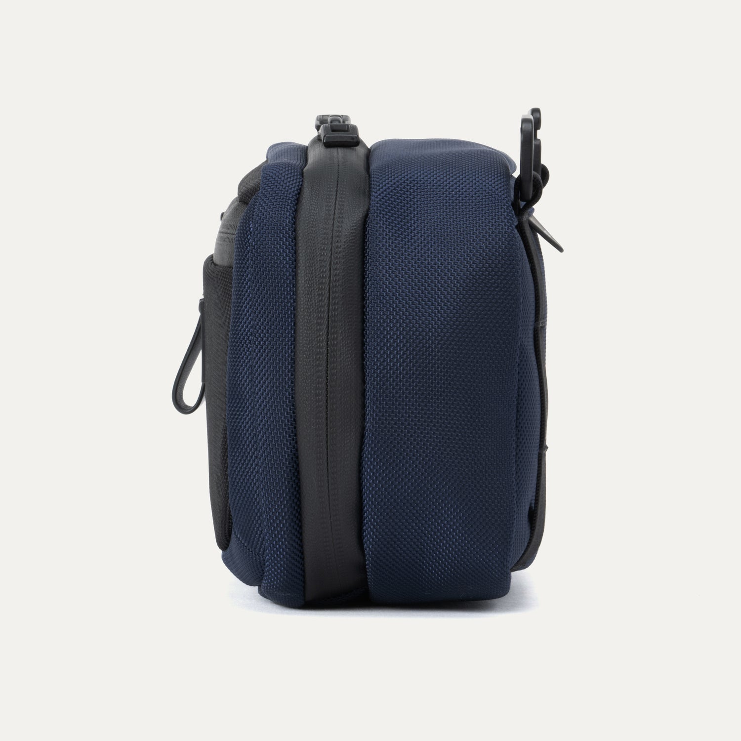 travelpro-altitude-organization-kit-for-tech-essentials image 7
