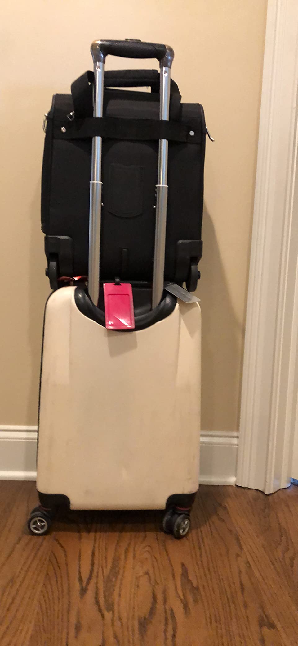 Straps are thin
