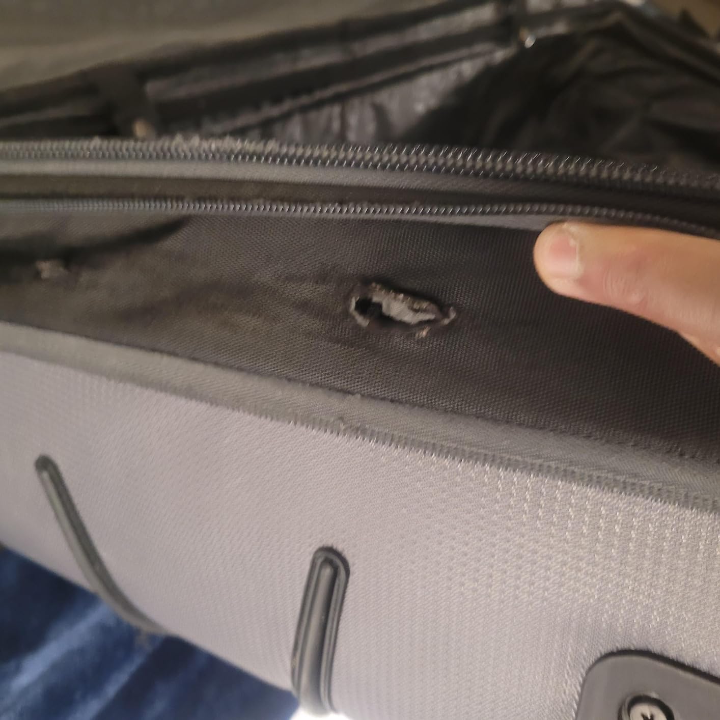 Good duffel, but the handle could be smoother