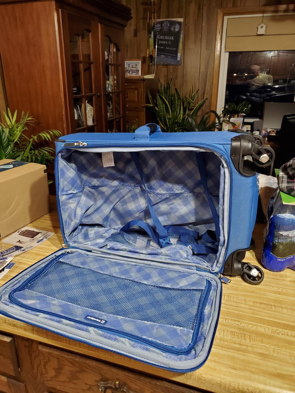 Nice bag but zippers are a bit sticky